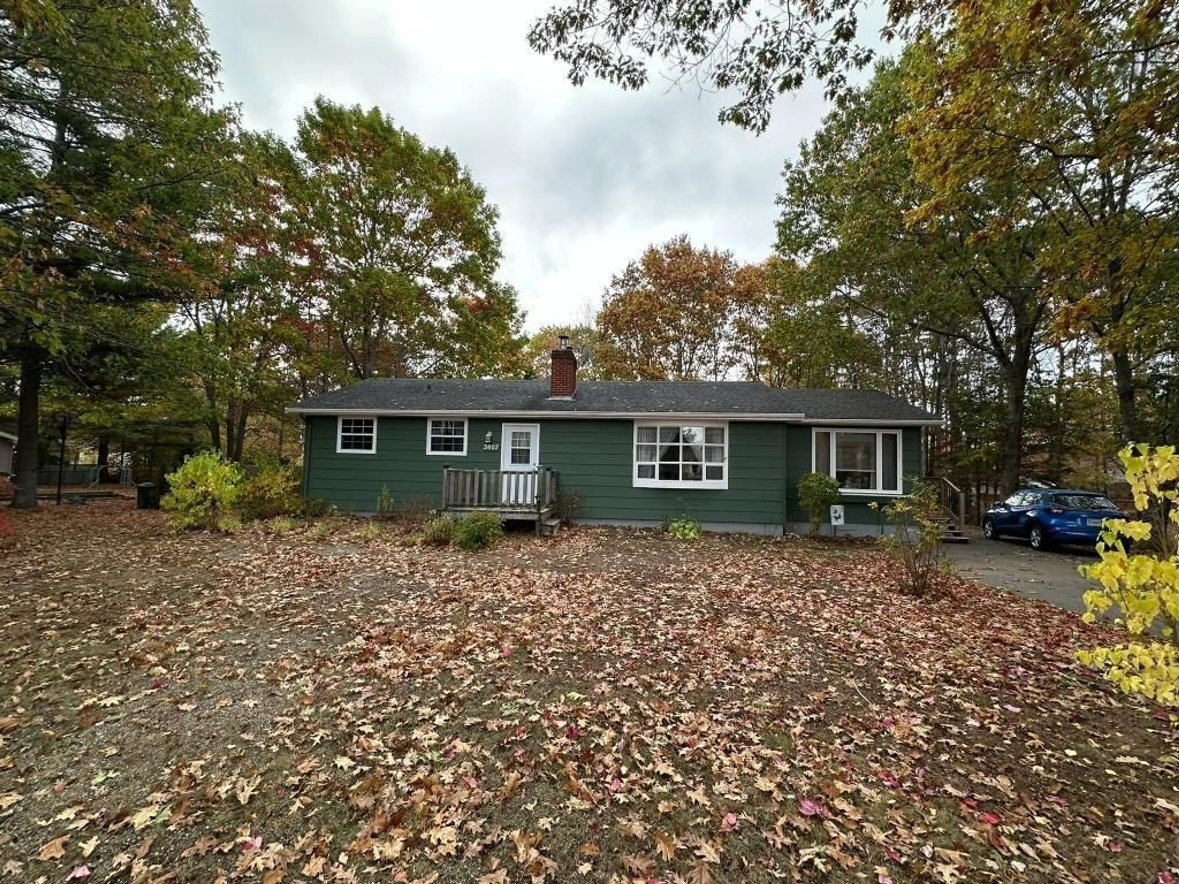 A pic from outside/outdoor area/front of a property/back of a property/a pic from drone, unknown for 2807 Pinecrest Dr, Coldbrook Nova Scotia B4R 1B3