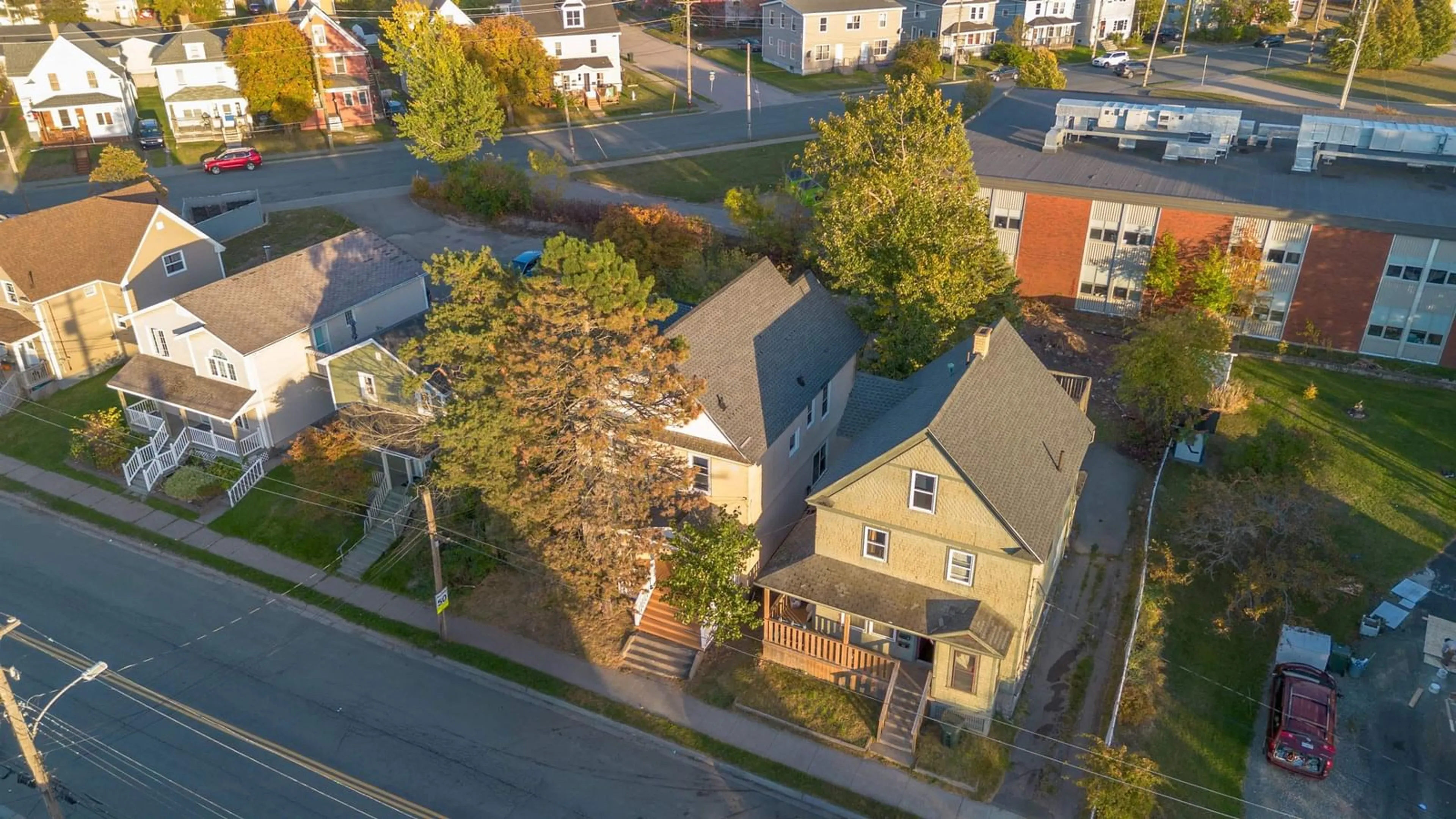 A pic from outside/outdoor area/front of a property/back of a property/a pic from drone, street for 476 Townsend St, Sydney Nova Scotia B1P 5G6