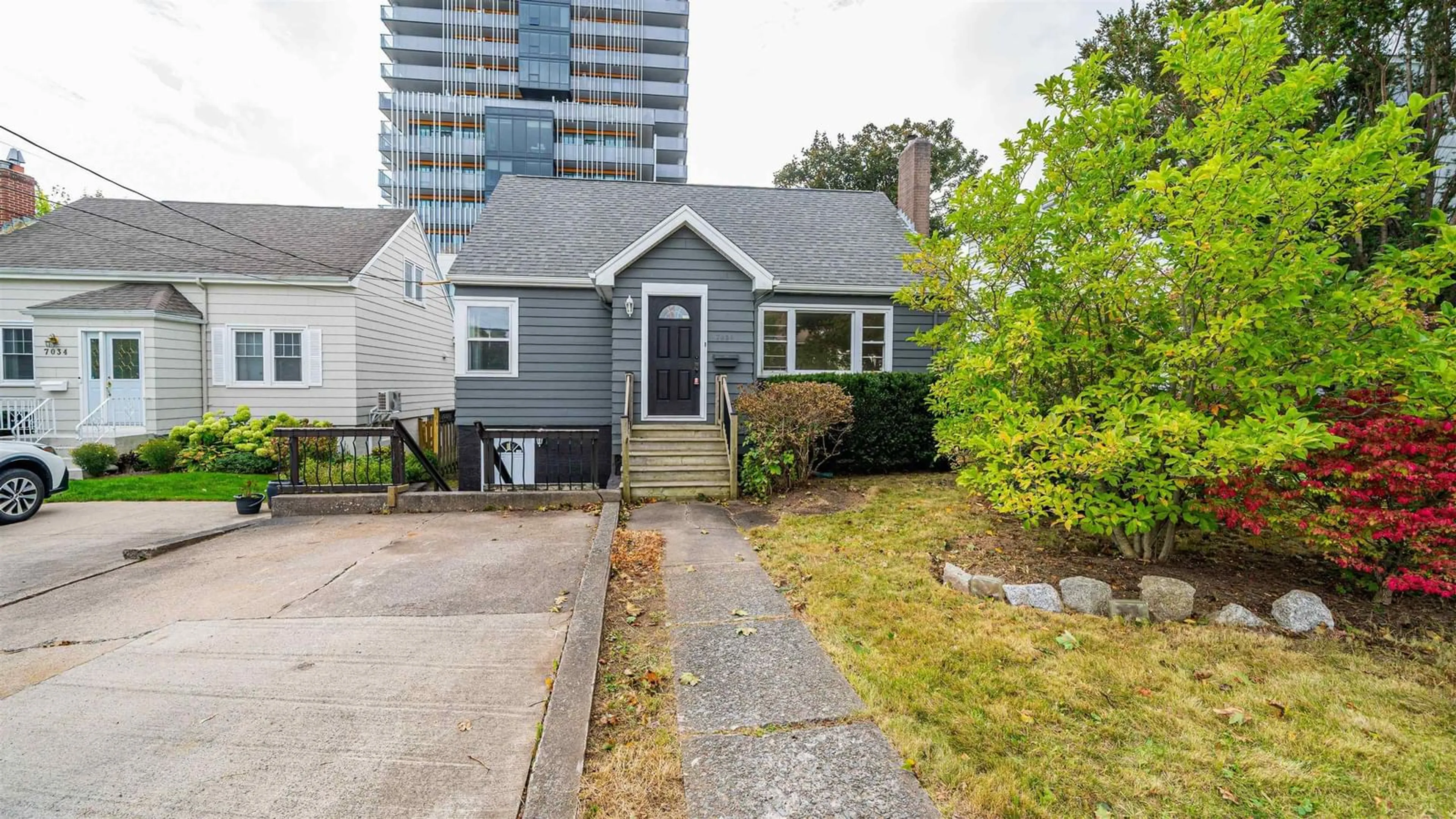 Unknown for 7038 Pearson Dr, Halifax Nova Scotia B3L 2K8