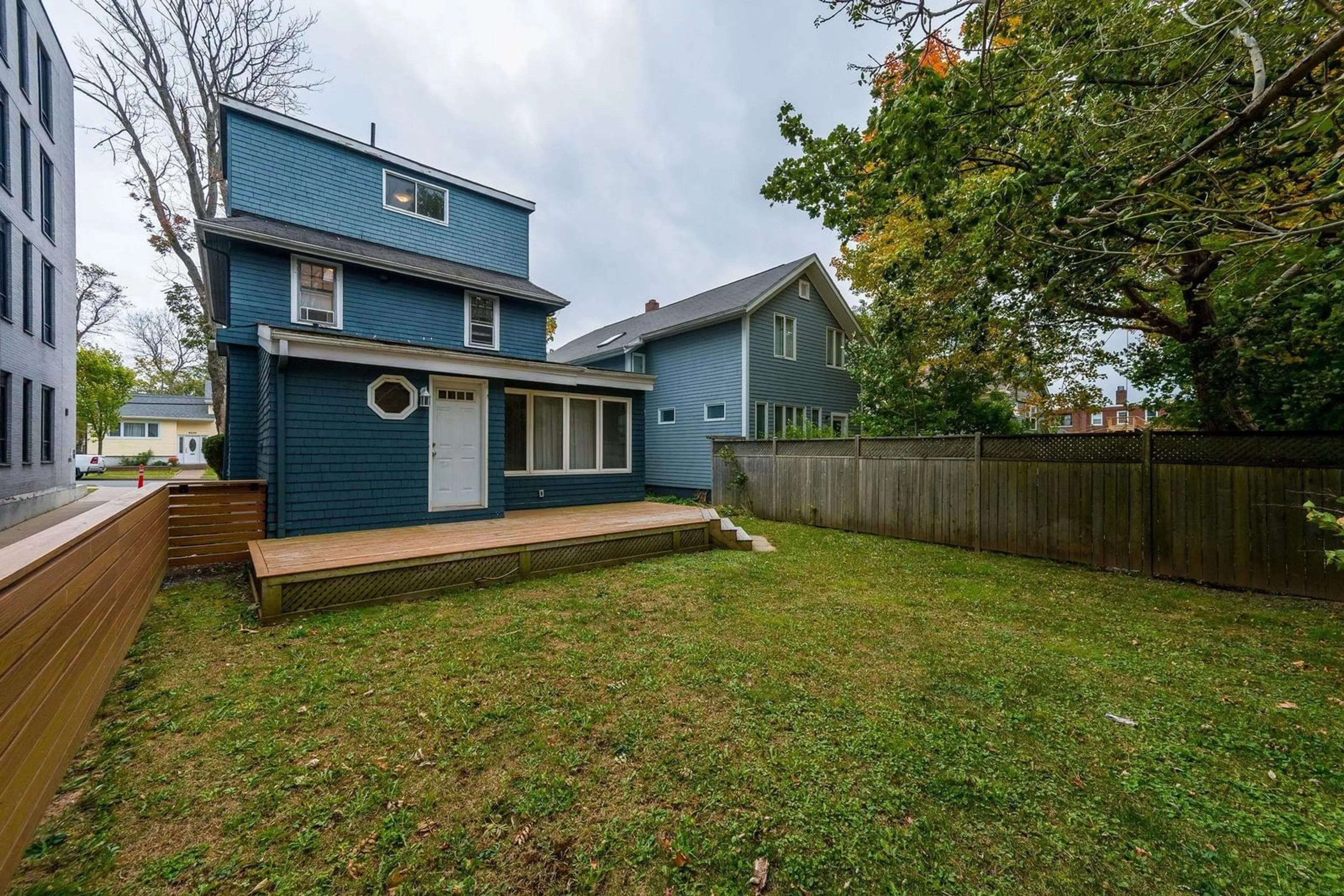 Unknown for 6021 Shirley St, Halifax Nova Scotia B3H 2M9