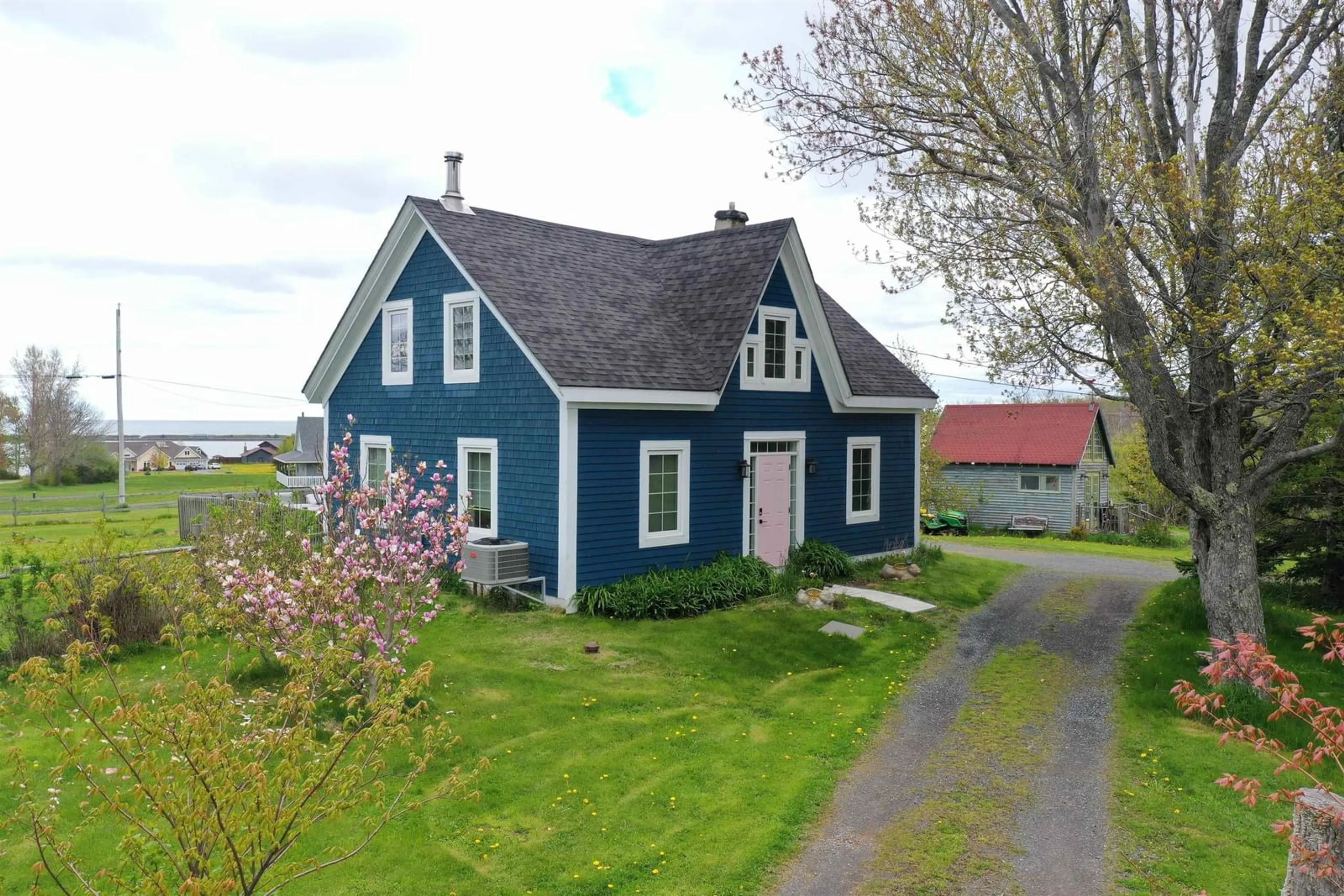 A pic from outside/outdoor area/front of a property/back of a property/a pic from drone, street for 72 Sea Oats Dr, Kings Head Nova Scotia B2H 5C4