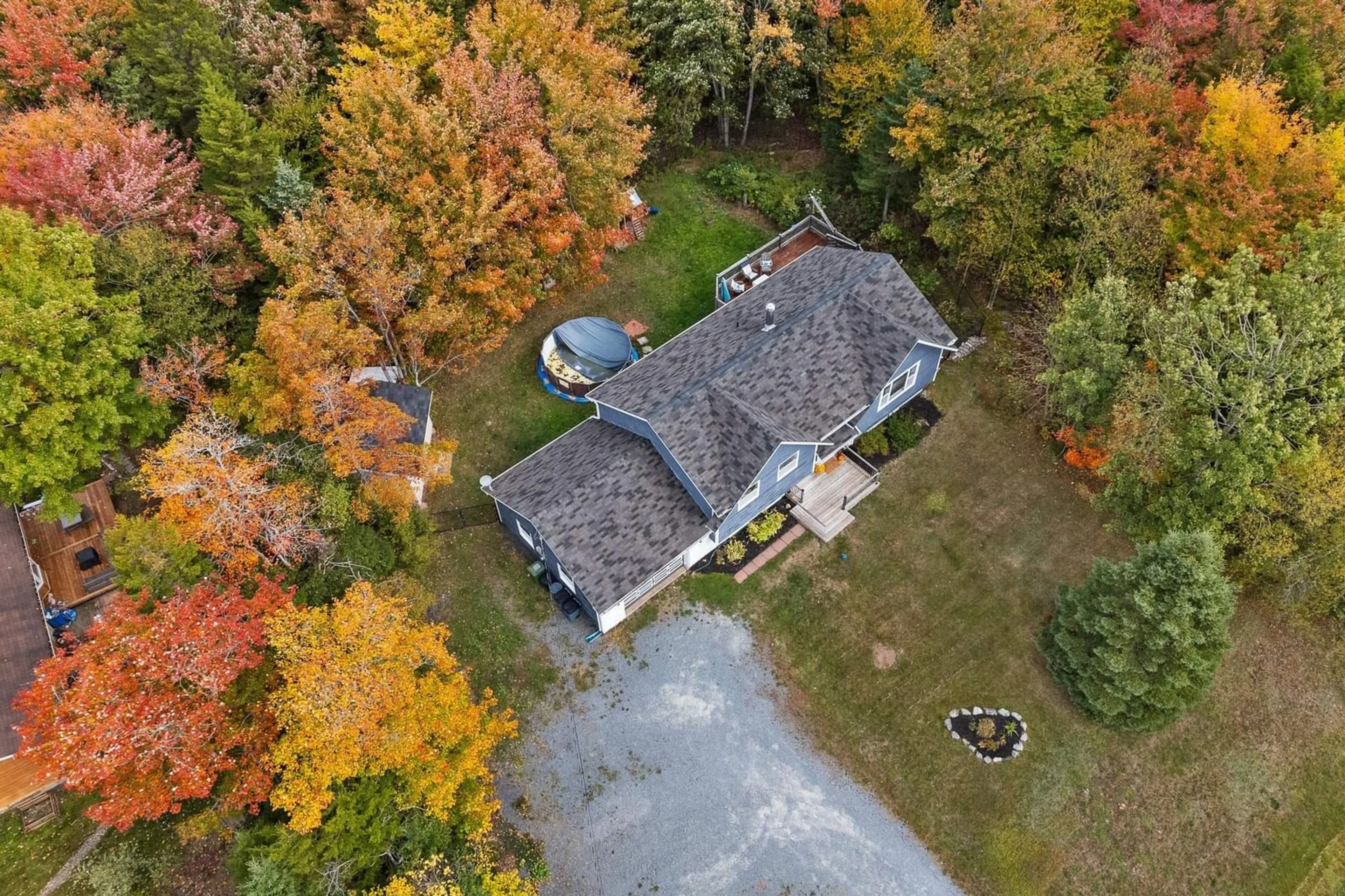 A pic from outside/outdoor area/front of a property/back of a property/a pic from drone, street for 8 Arthur Joseph Dr, Fall River Nova Scotia B2T 1E8
