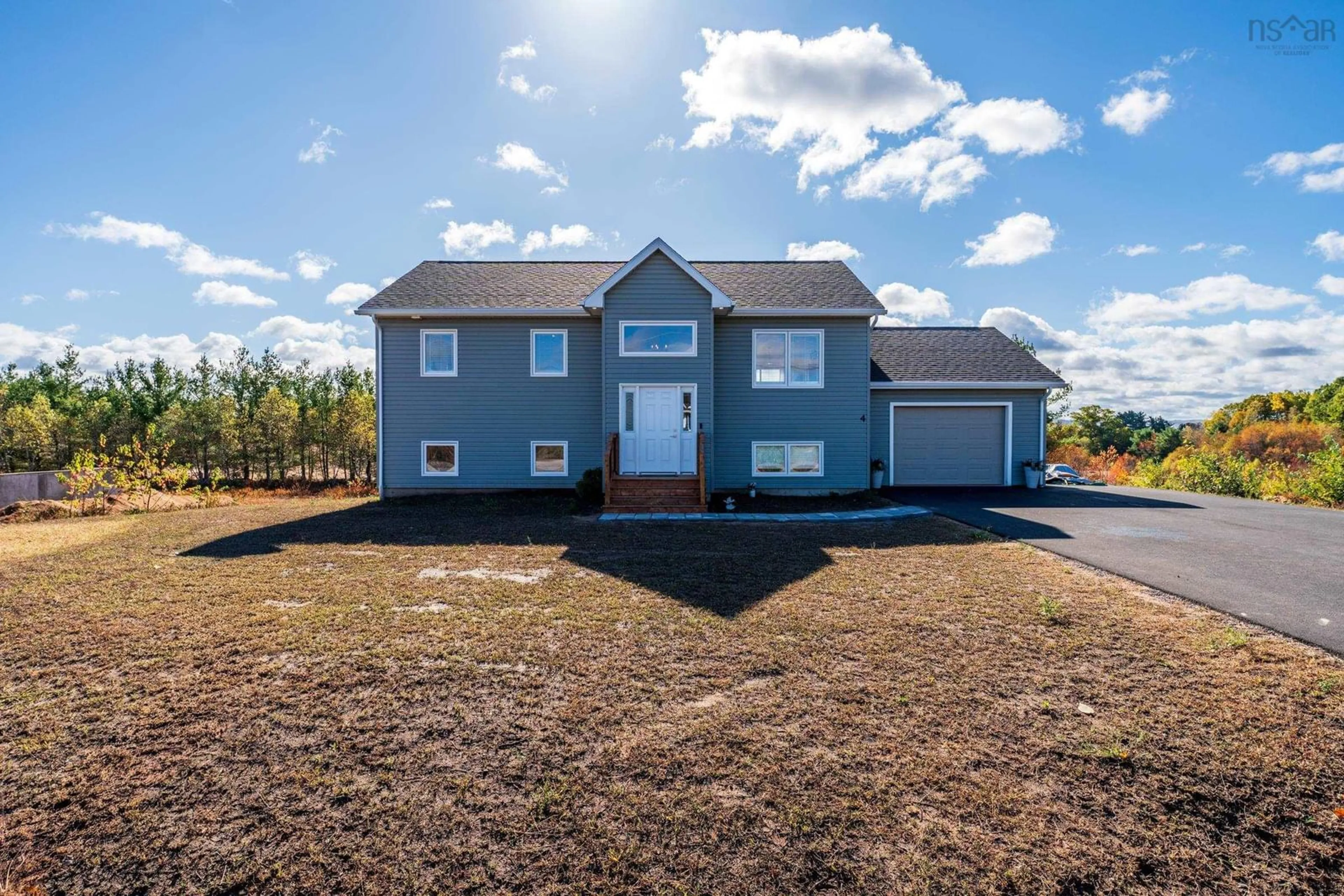 Home with vinyl exterior material, unknown for 4 Acorn Lane, Kingston Nova Scotia B0P 1R0