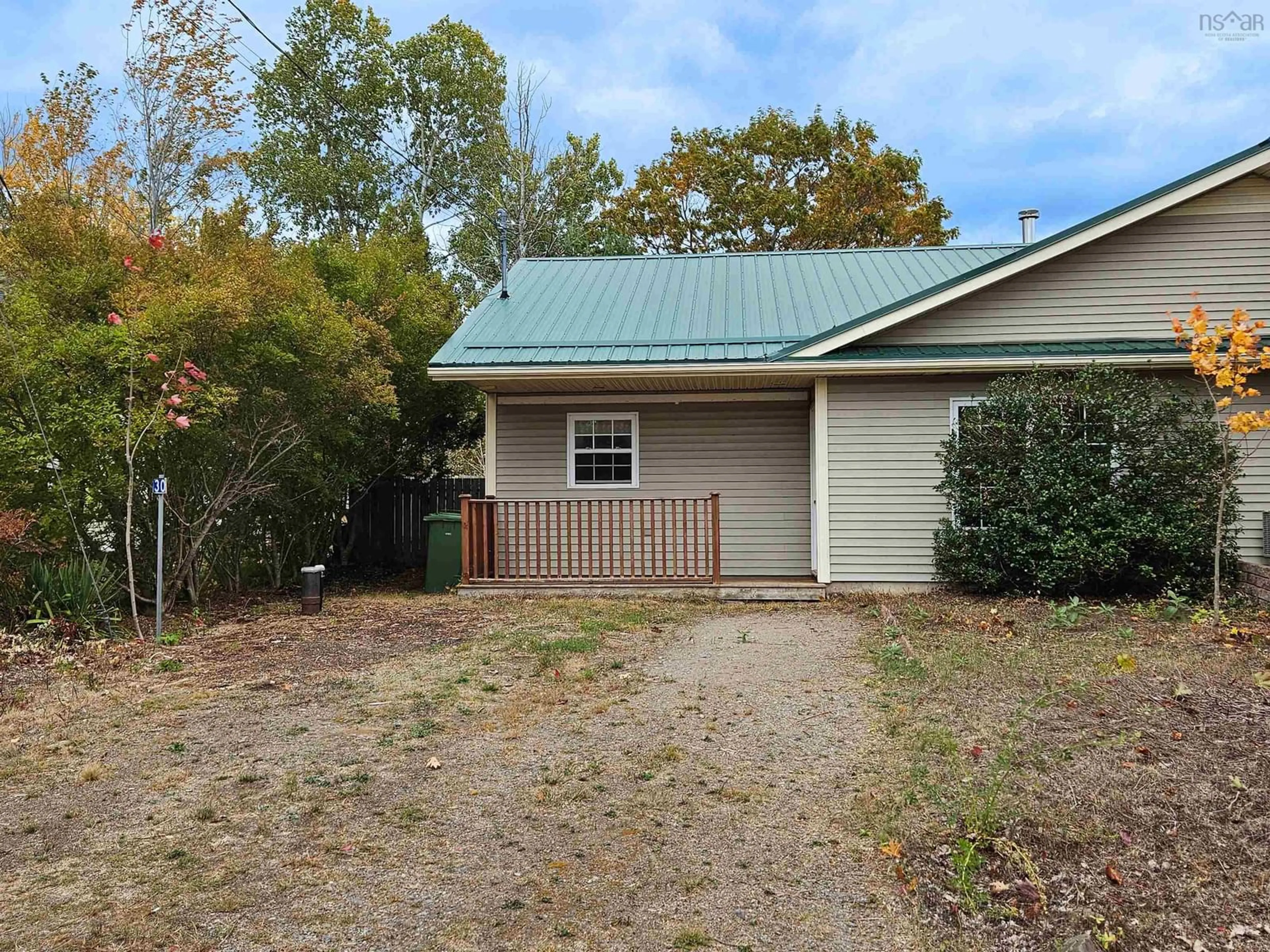 A pic from outside/outdoor area/front of a property/back of a property/a pic from drone, unknown for 30 Rand St, Cambridge Nova Scotia B0P 1G0