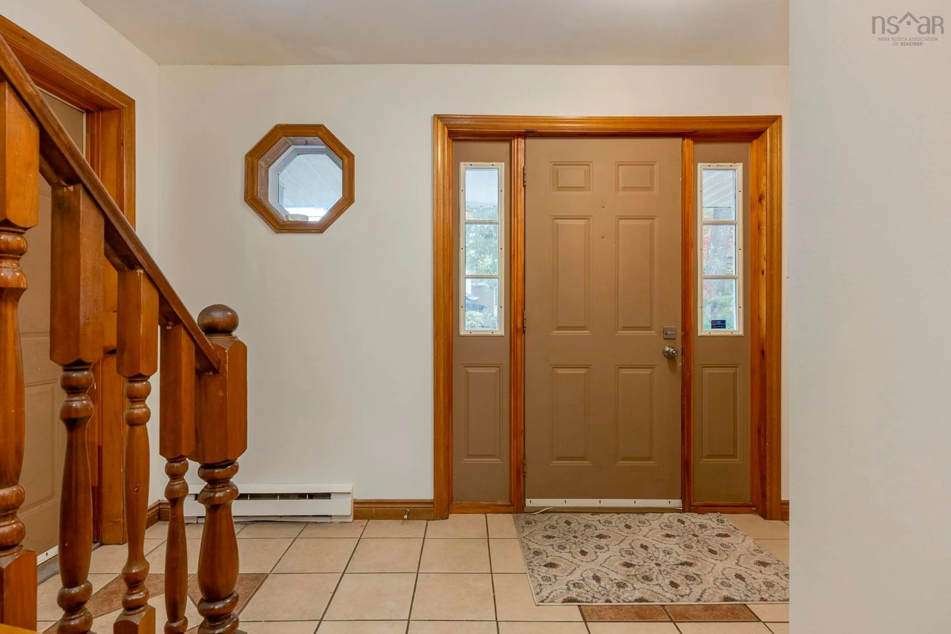 Indoor entryway for 6 Amberwood Crt, Halifax Nova Scotia B3M 3X7