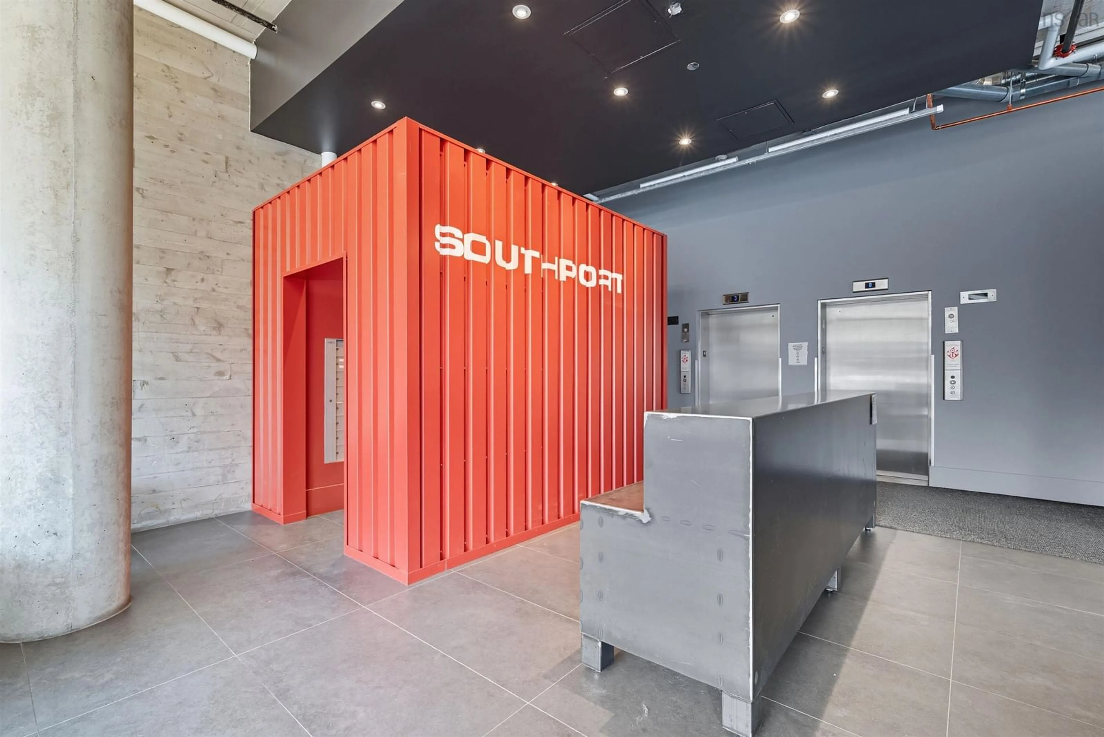 Indoor foyer for 526-1065 Barrington St, Halifax Nova Scotia B3H 2P8