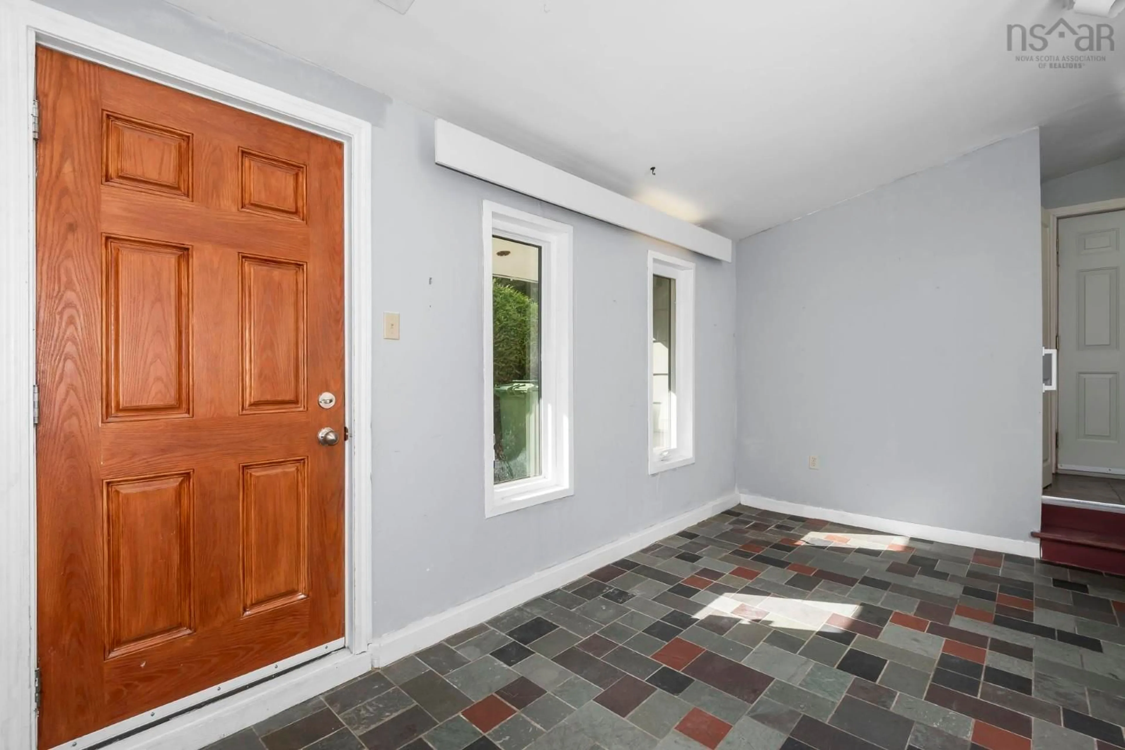 Indoor entryway for 21 Wildwood Blvd, Dartmouth Nova Scotia B2W 2L7