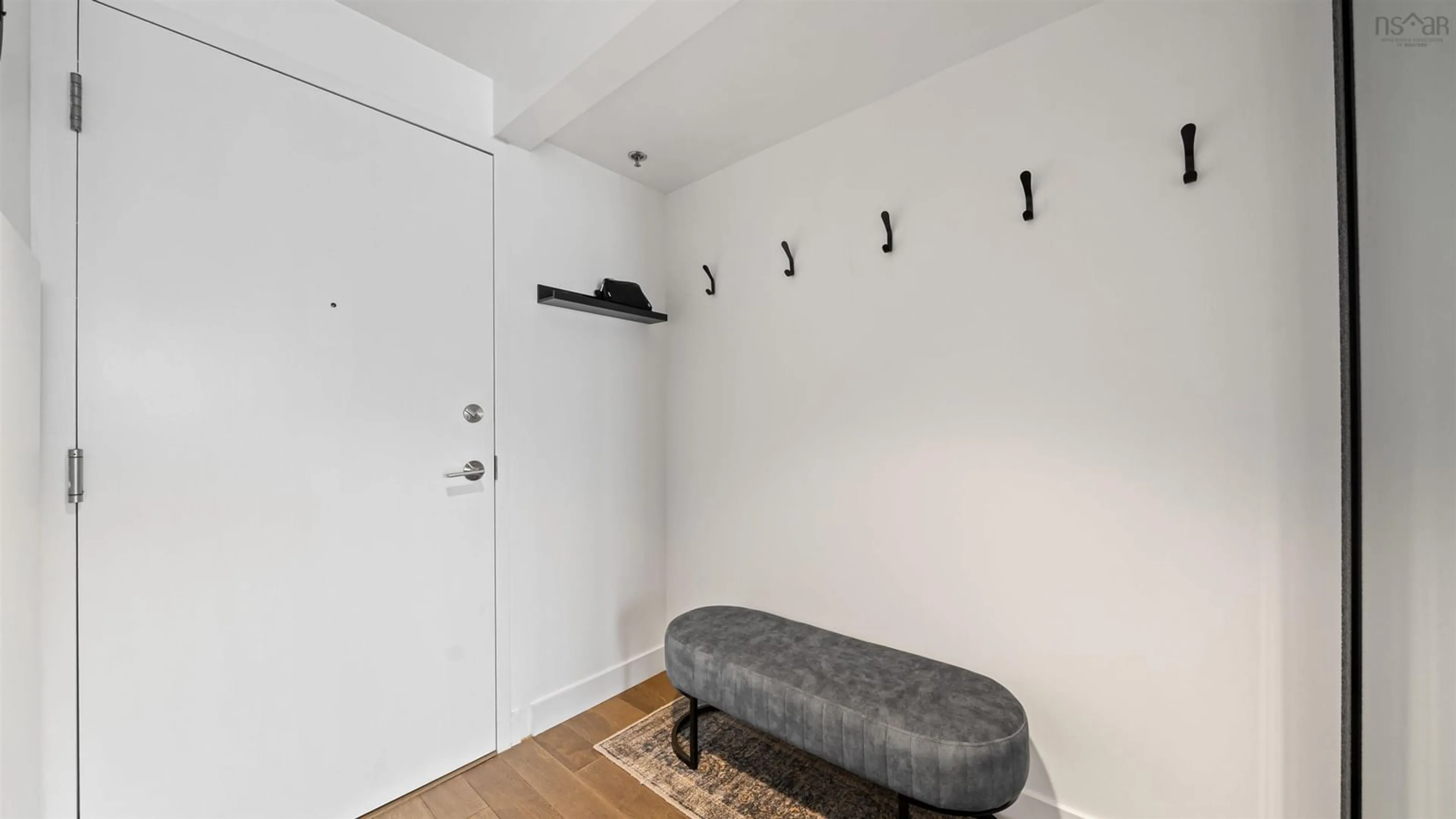 Indoor entryway for 1065 Barrington St #515, Halifax Nova Scotia B3H 2P8
