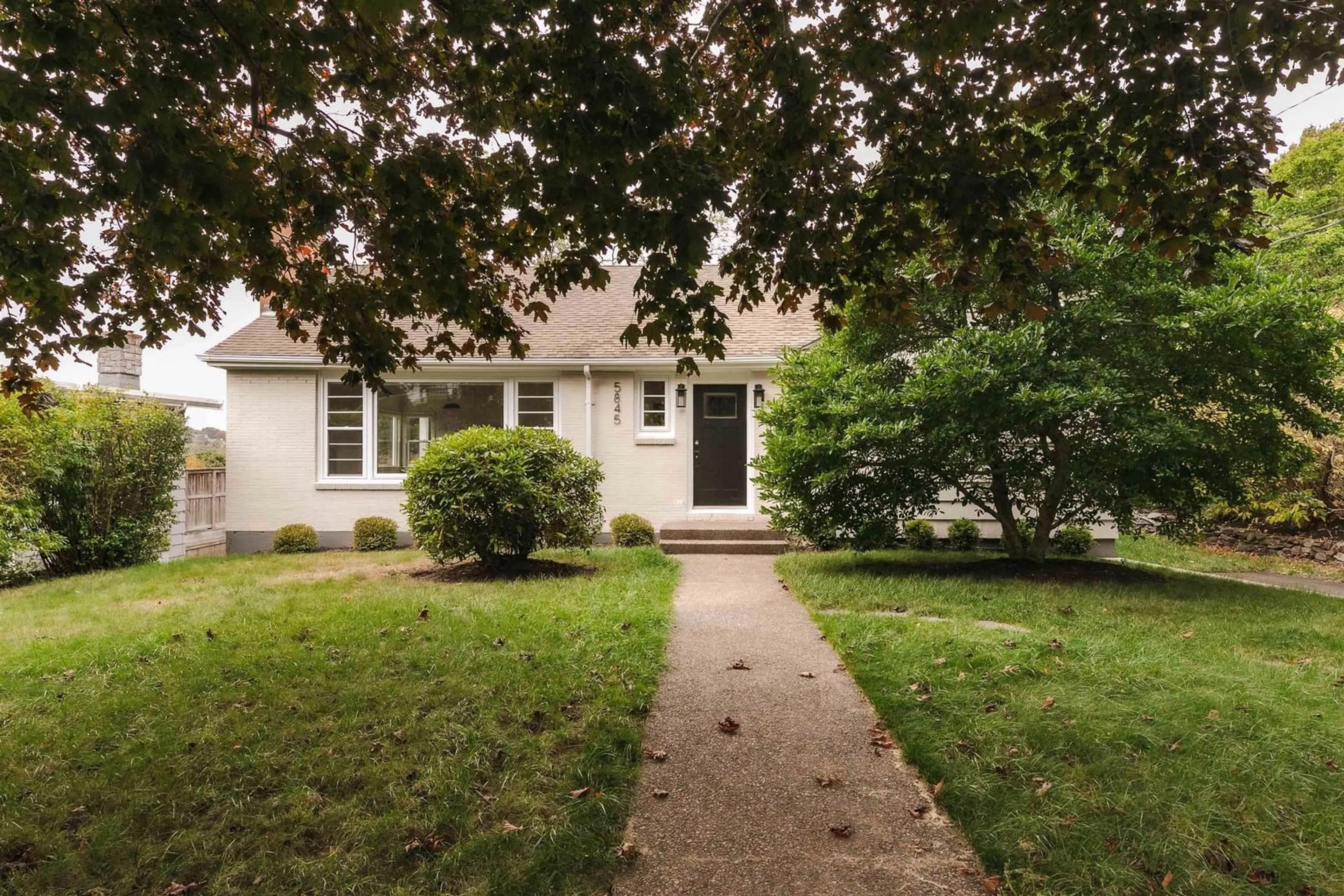 Unknown for 5845 Inglewood Dr, Halifax Nova Scotia B3H 1B2