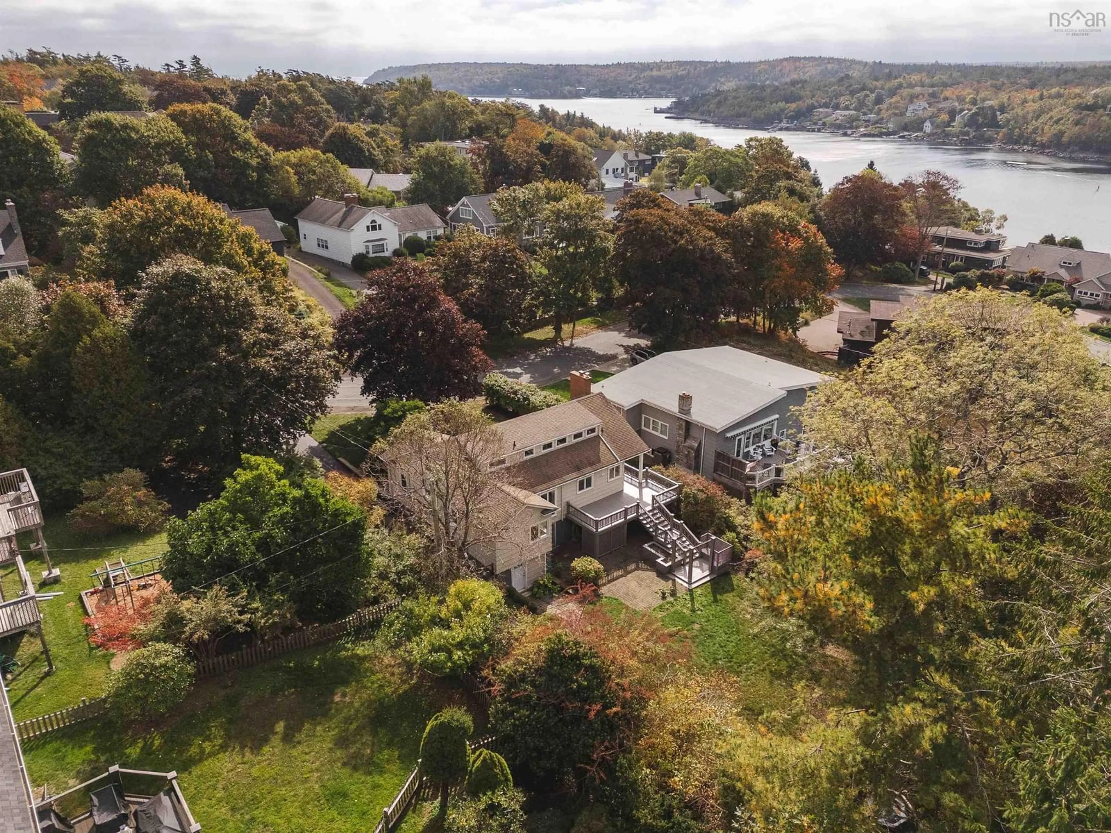 A pic from outside/outdoor area/front of a property/back of a property/a pic from drone, water/lake/river/ocean view for 5845 Inglewood Dr, Halifax Nova Scotia B3H 1B2