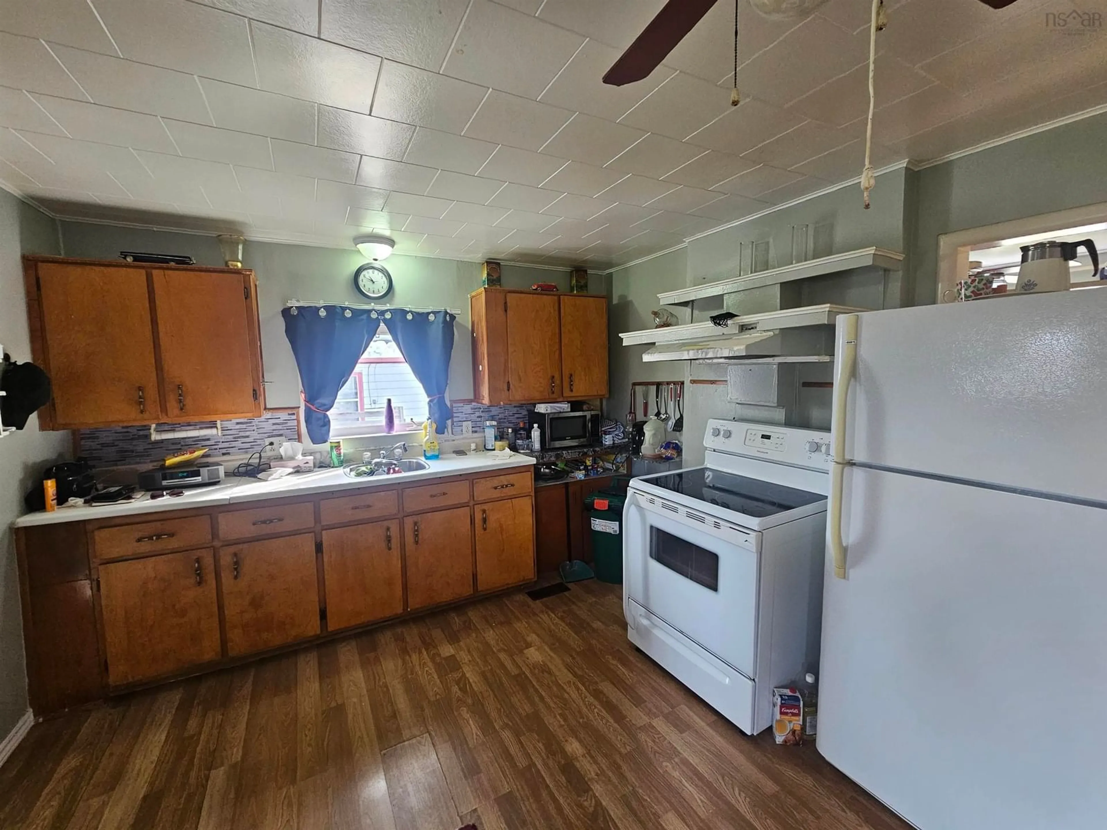 Standard kitchen, unknown for 18 International St, Glace Bay Nova Scotia B1A 3P7