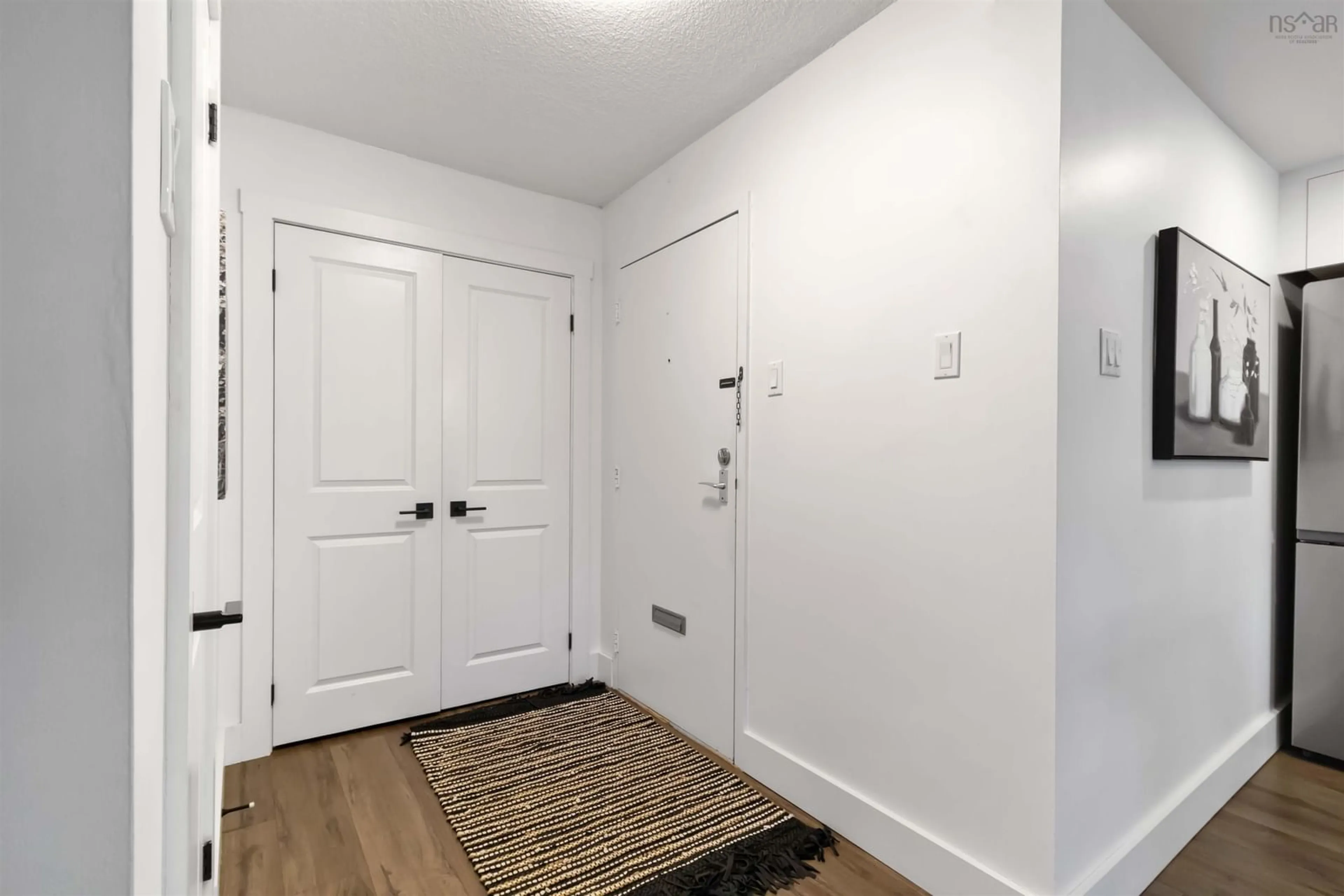 Indoor entryway for 990 Mclean St #304, Halifax Nova Scotia B3H 2V1