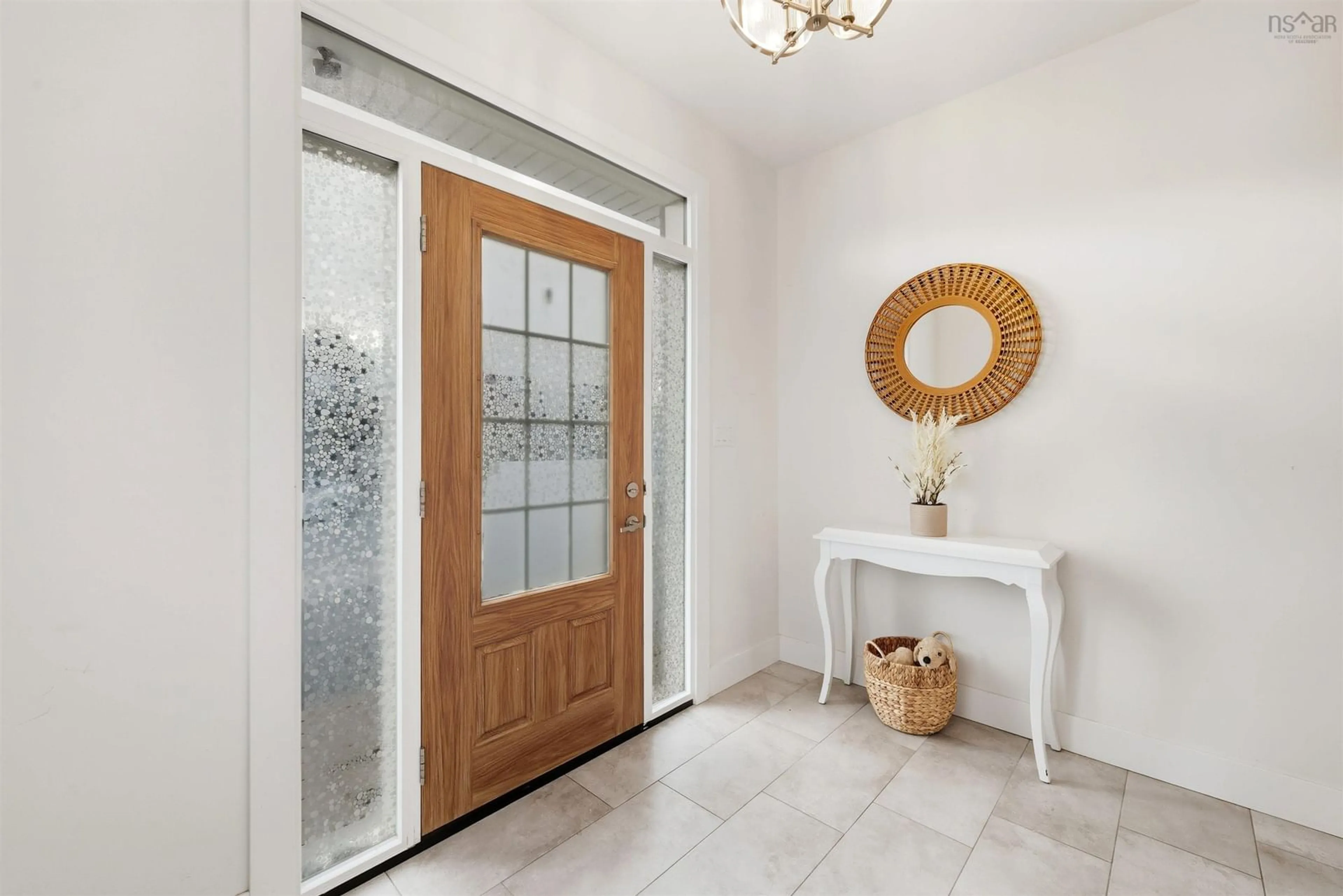 Indoor entryway for 14 Bristolton Ave, Bedford Nova Scotia B4B 1H6