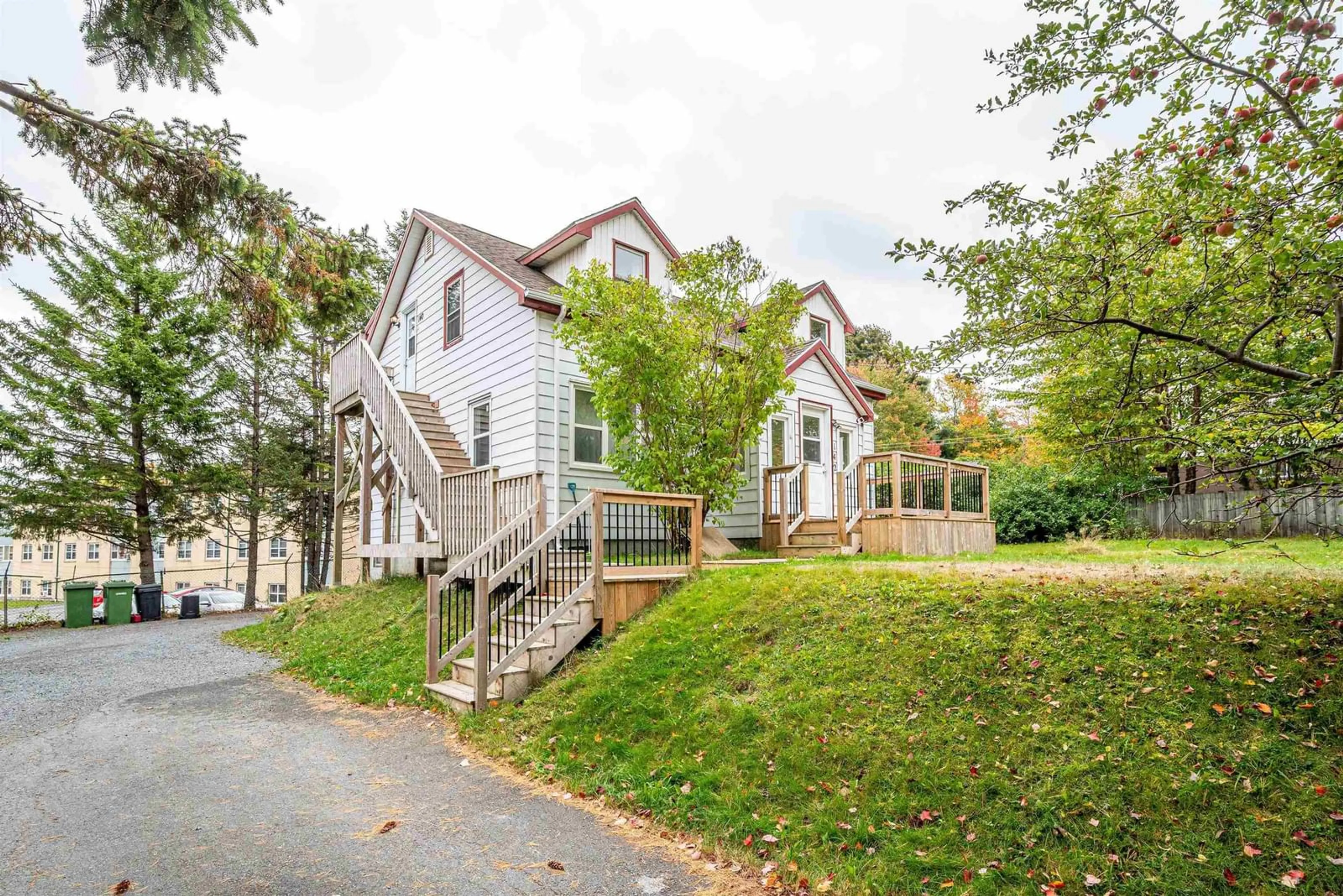 Unknown for 140/142 Old Sambro Rd, Halifax Nova Scotia B3R 1R3