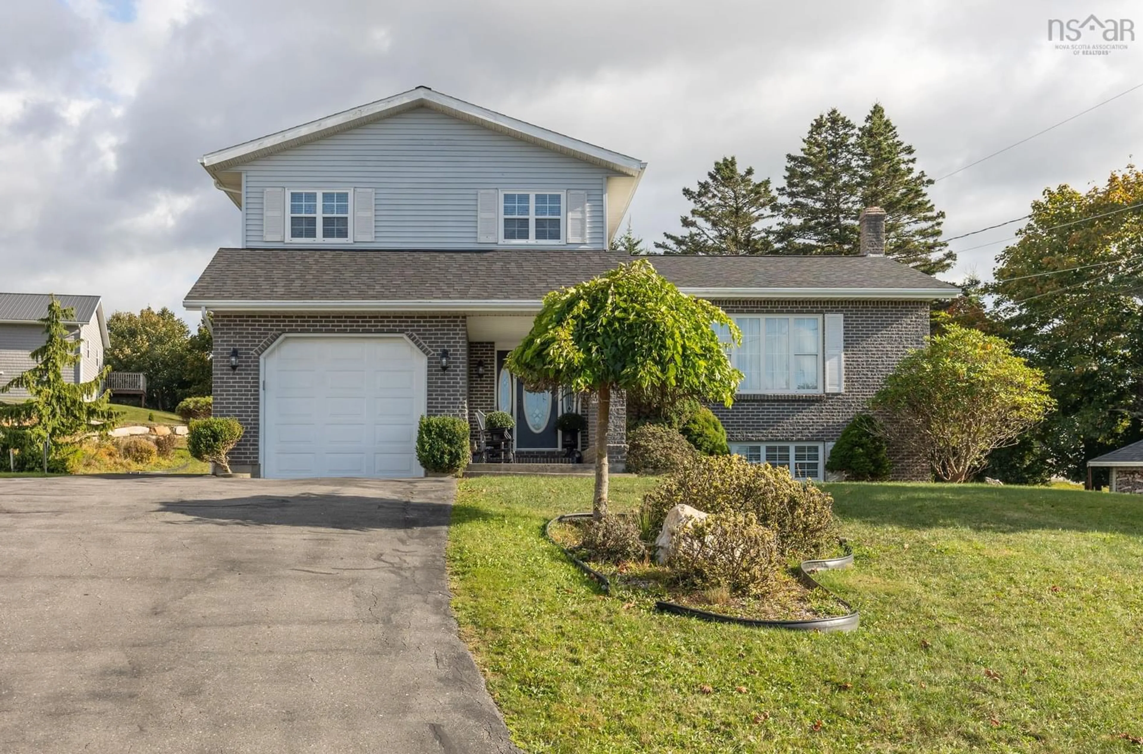 Unknown for 5 Placid Crt, Yarmouth Nova Scotia B5A 4N5