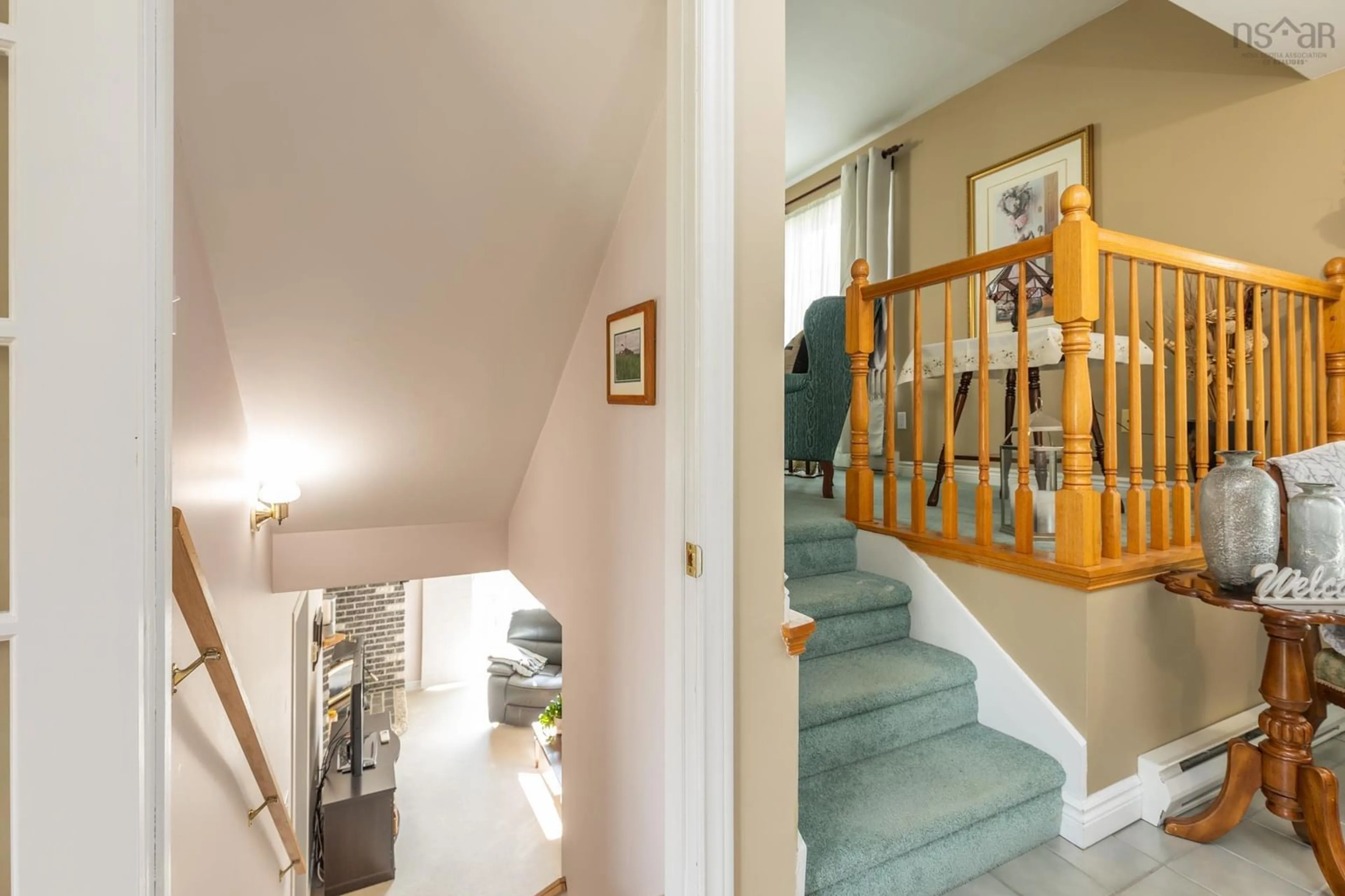 Indoor foyer for 5 Placid Crt, Yarmouth Nova Scotia B5A 4N5