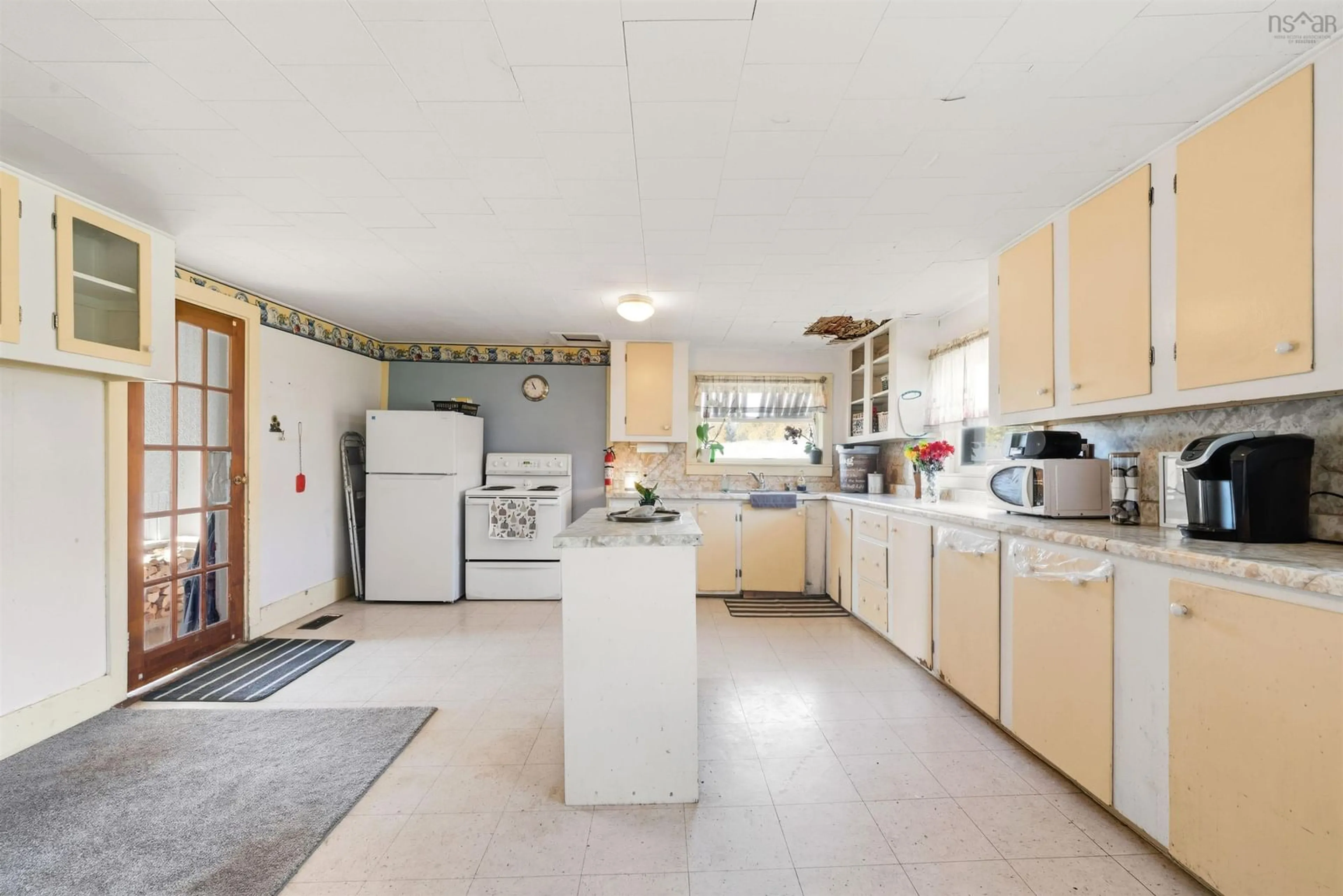 Standard kitchen, unknown for 893 Highway 215, Brooklyn Nova Scotia B0N 2A0
