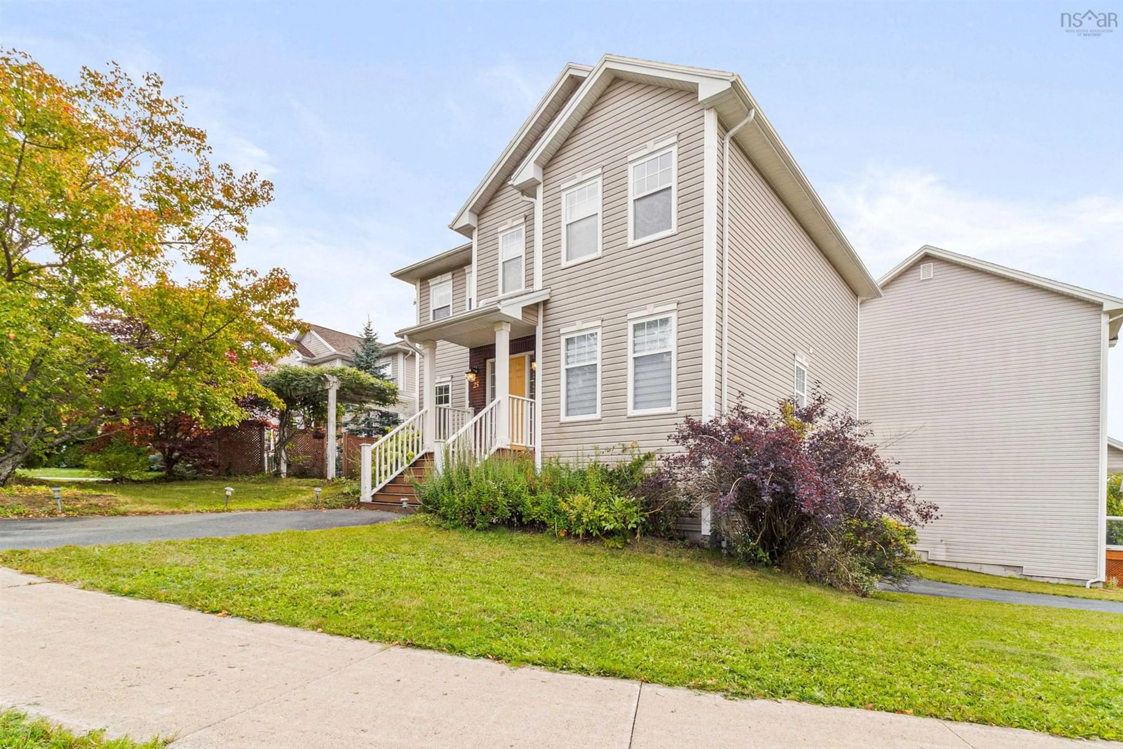 Home with vinyl exterior material, street for 25 Gorsebud Close, Halifax Nova Scotia B3S 1P7