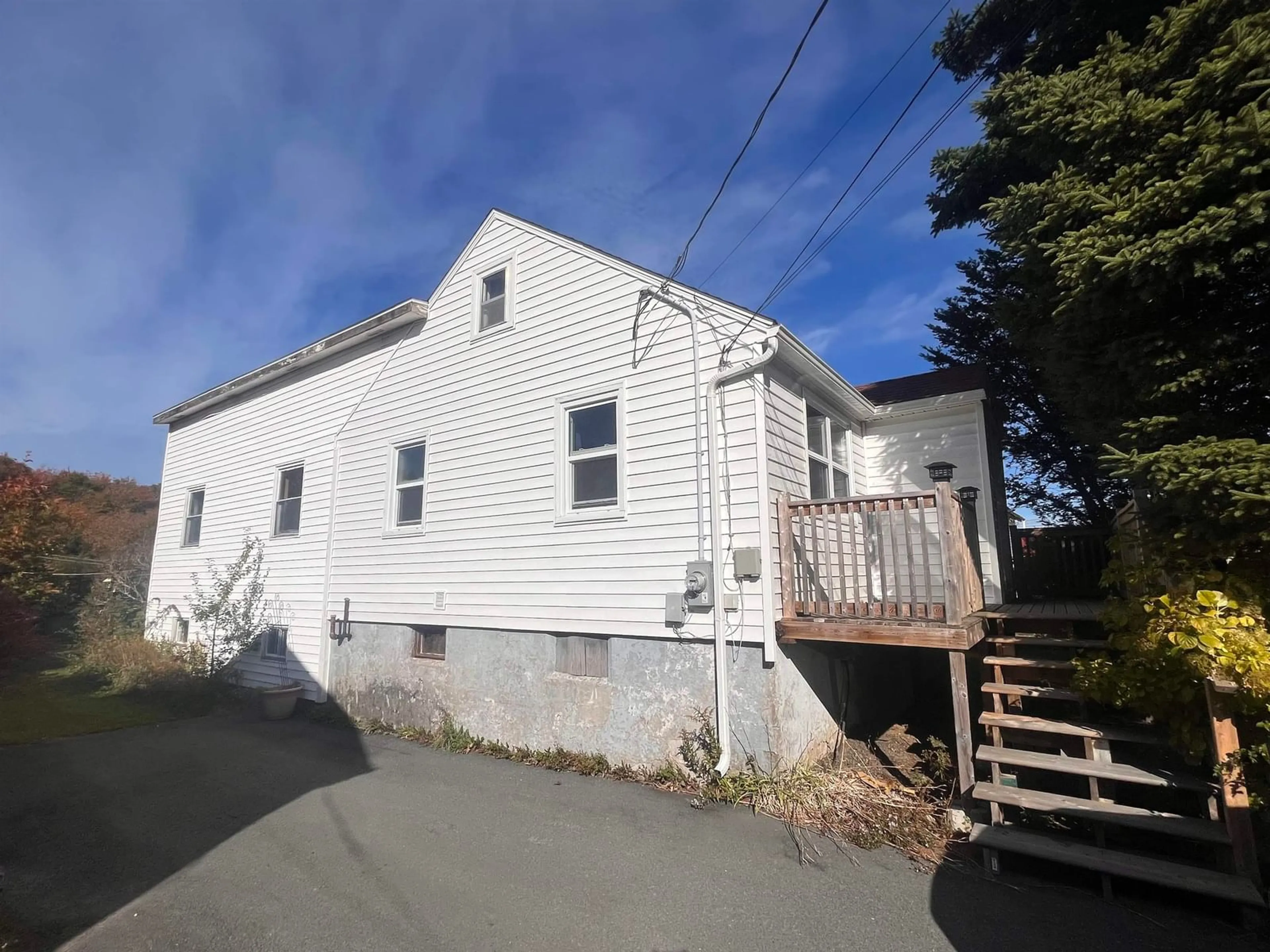 A pic from outside/outdoor area/front of a property/back of a property/a pic from drone, building for 155 Old Sambro Rd, Halifax Nova Scotia B3R 1R1