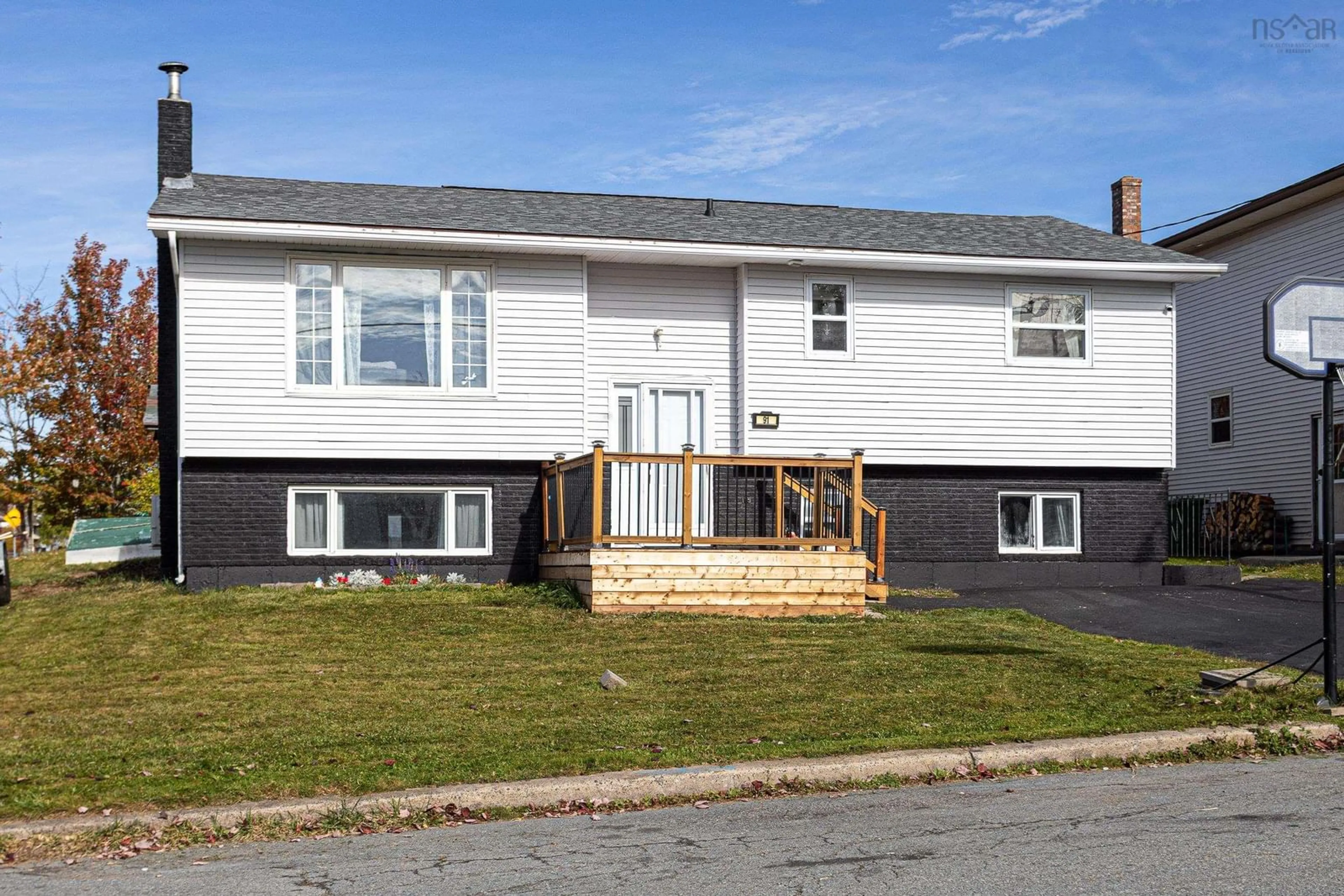 Home with vinyl exterior material, street for 91 Inglewood Cres, Cole Harbour Nova Scotia B2W 5W5