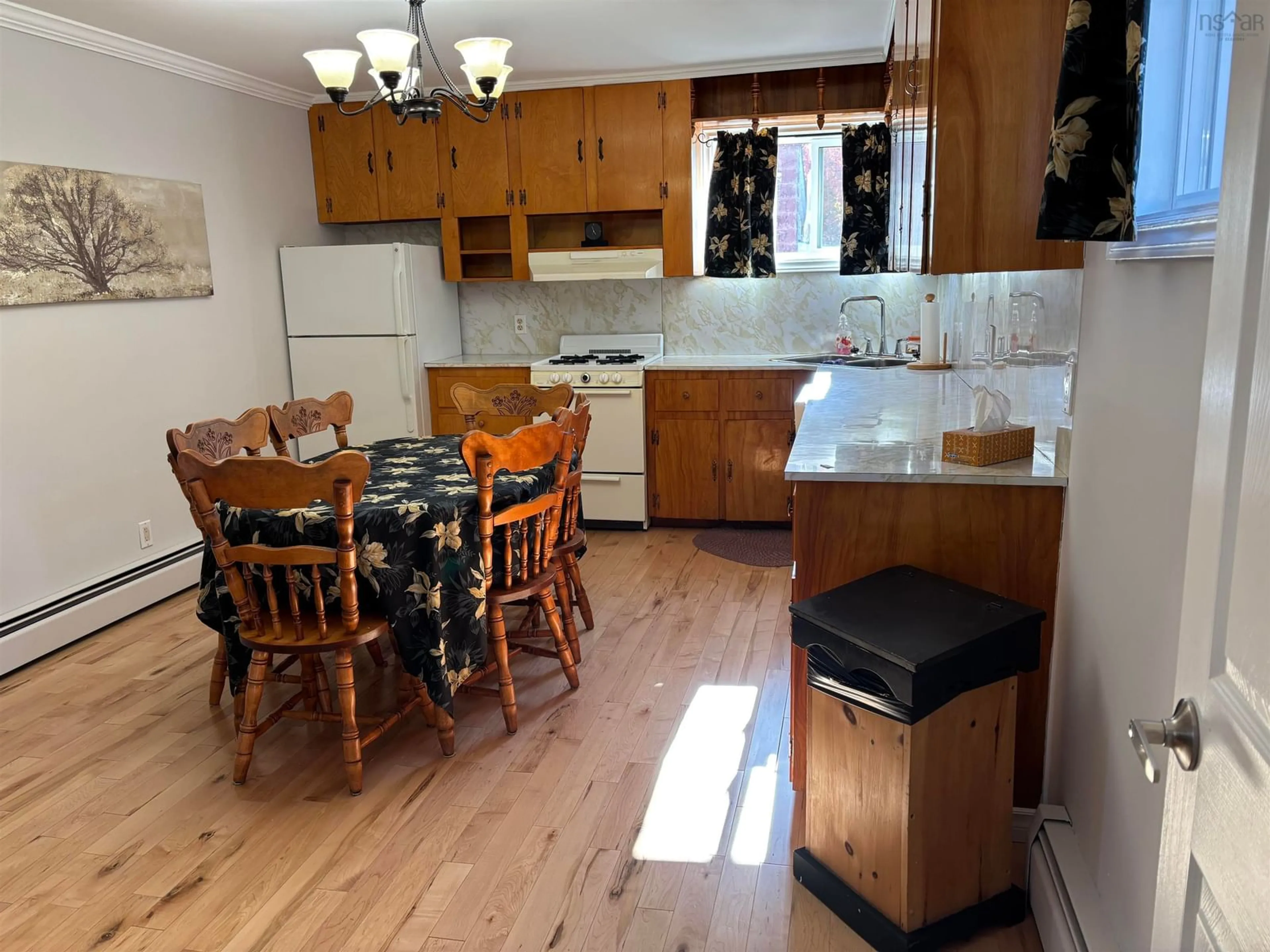 Standard kitchen, wood/laminate floor for 34 Cottage Street, North Sydney Nova Scotia B2A 2Z5