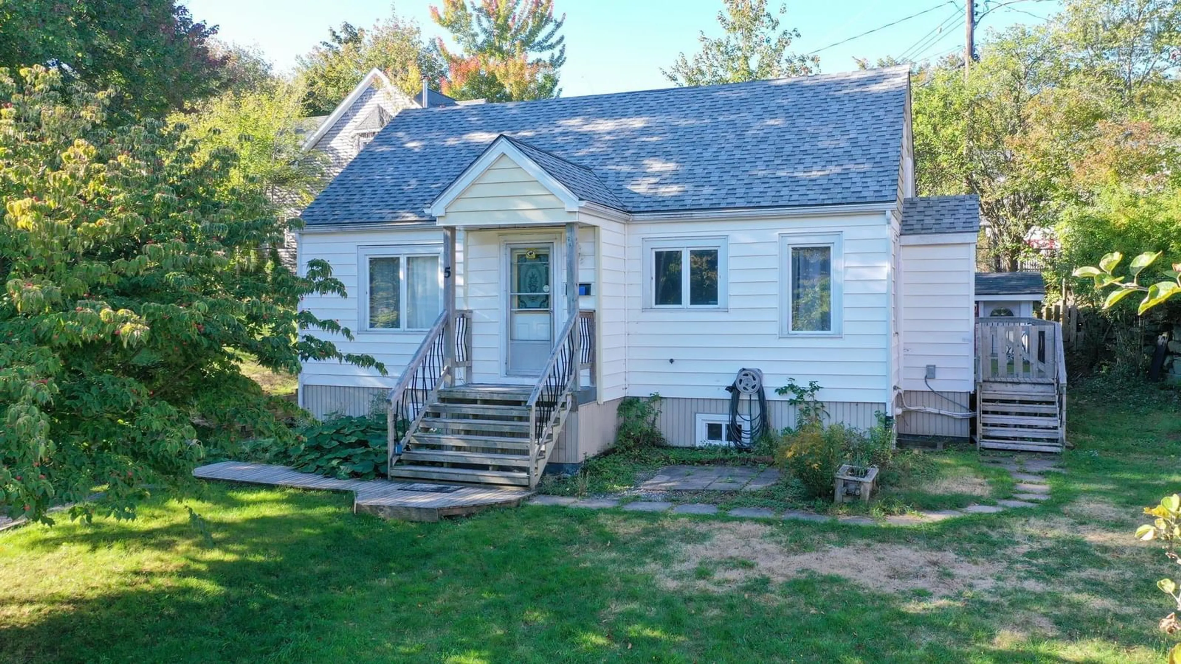 Unknown for 5 Bonaventure Dr, Halifax Nova Scotia B3M 1R9