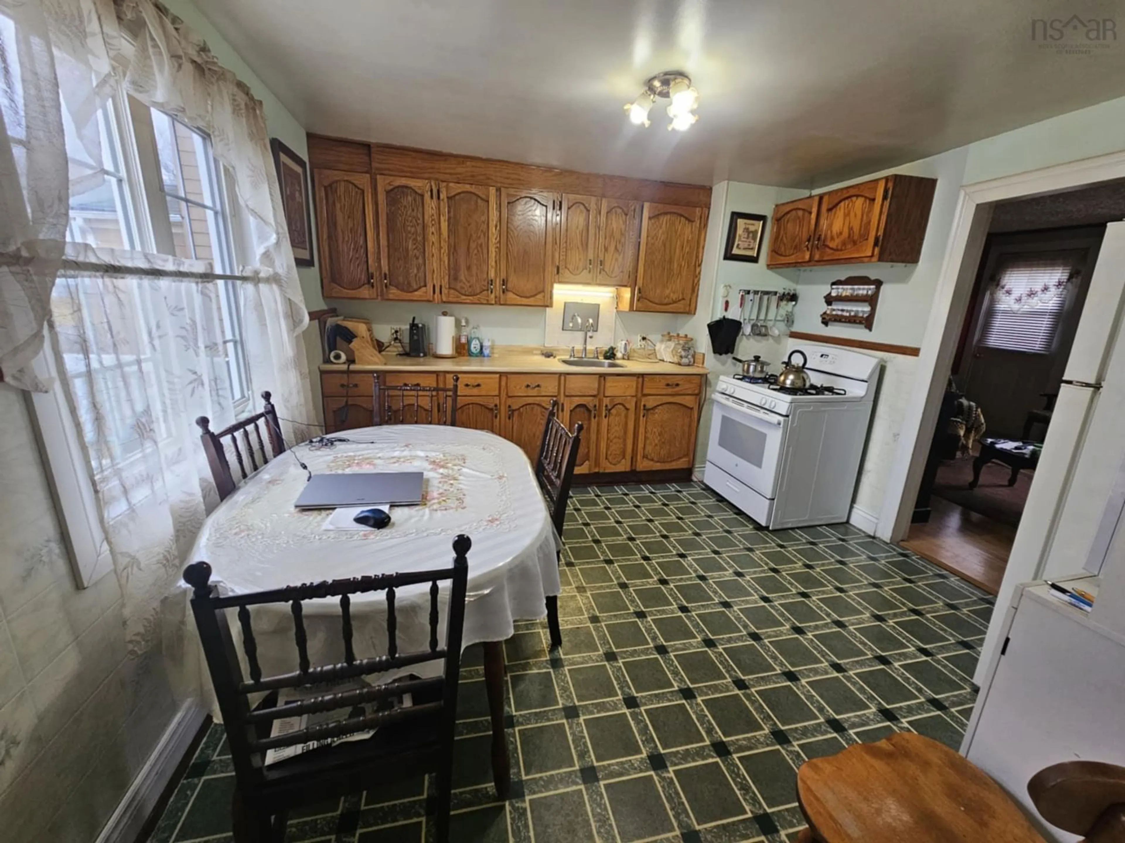 Standard kitchen, ceramic/tile floor for 815 Upper Prince St, Sydney Nova Scotia B1P 5N4
