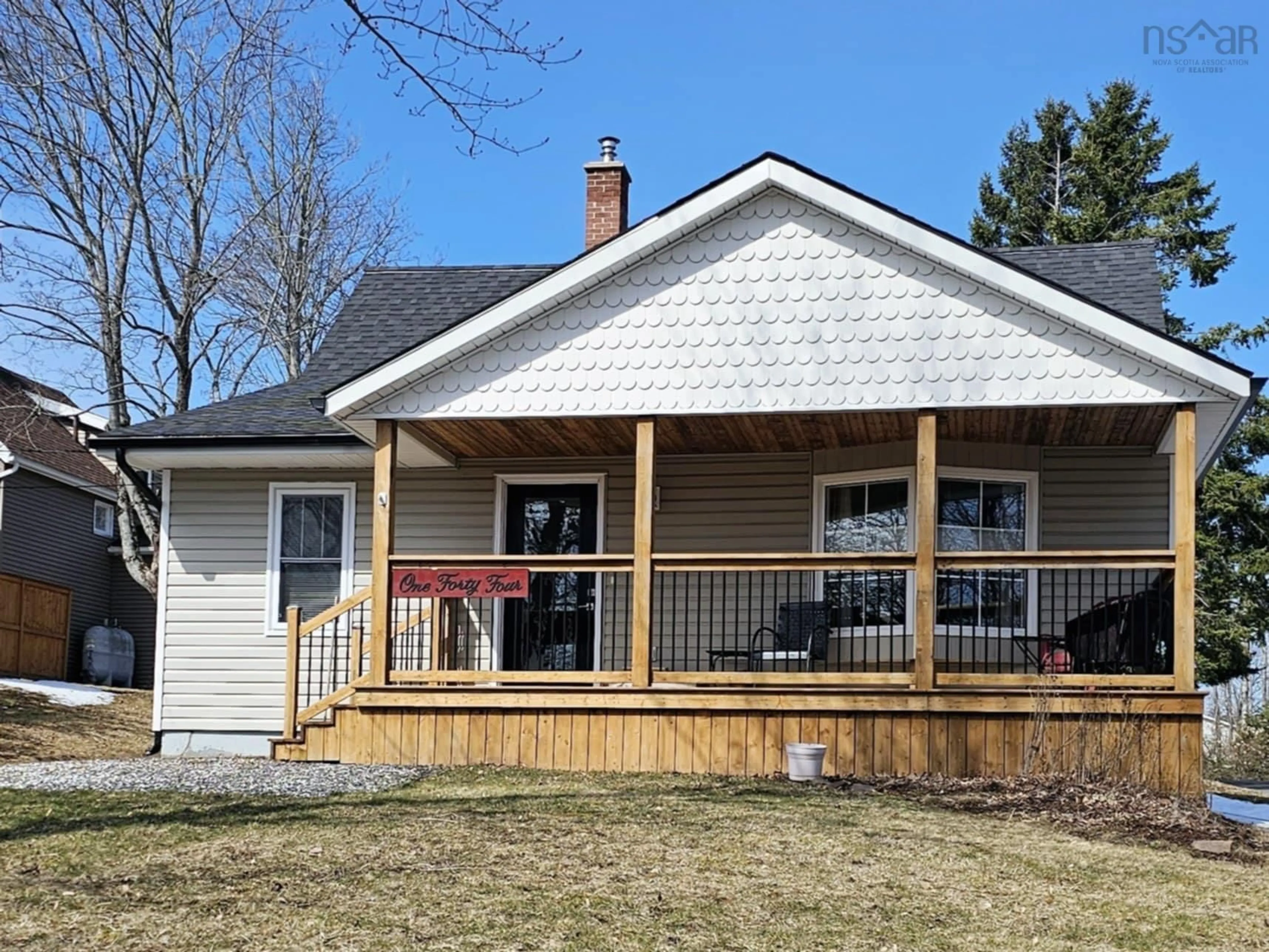 Home with vinyl exterior material, street for 144 Pleasant St, Stellarton Nova Scotia B0K 1S0