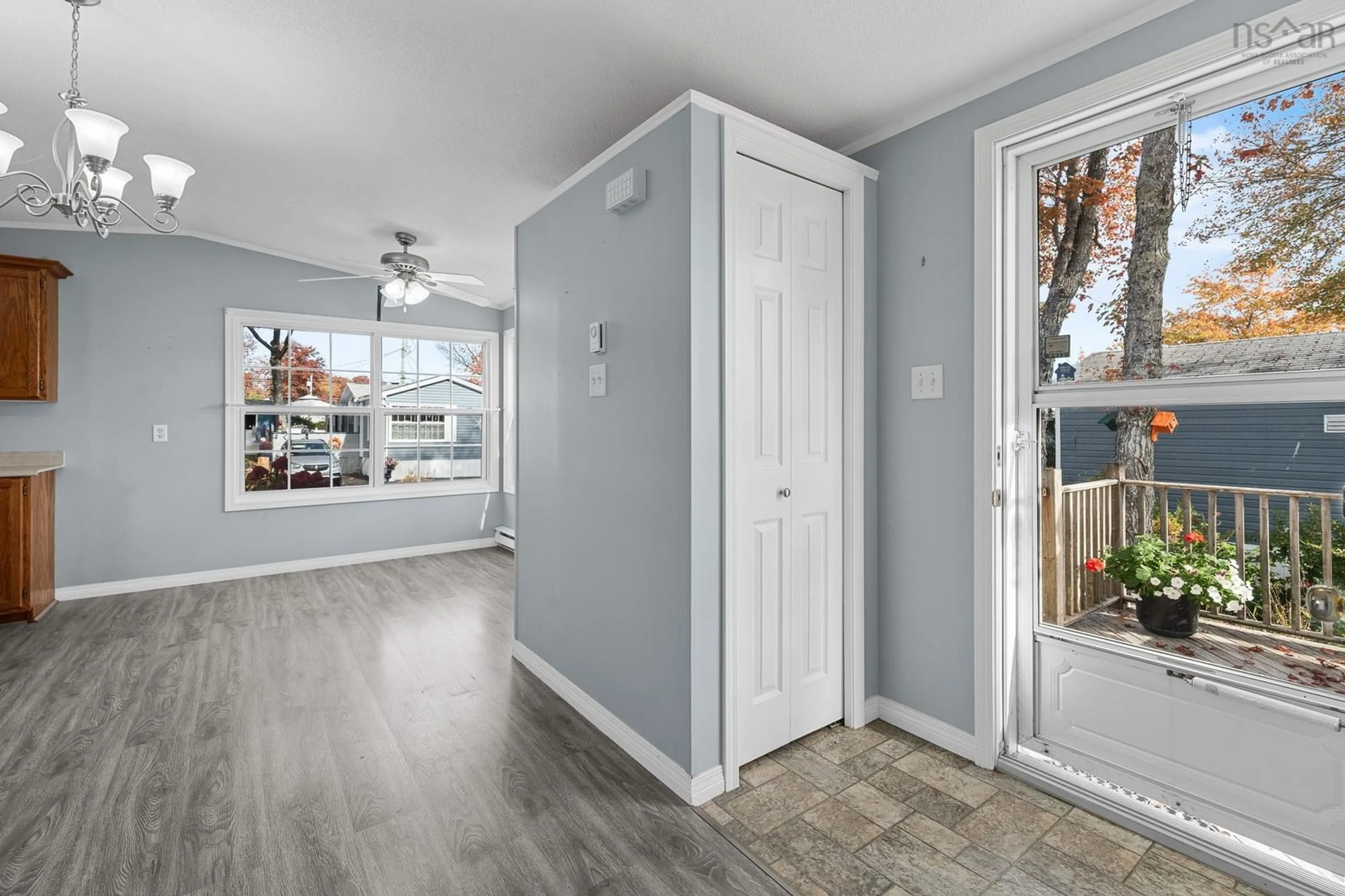 Indoor entryway for 13 Eighth St, Lucasville Nova Scotia B4B 0C9