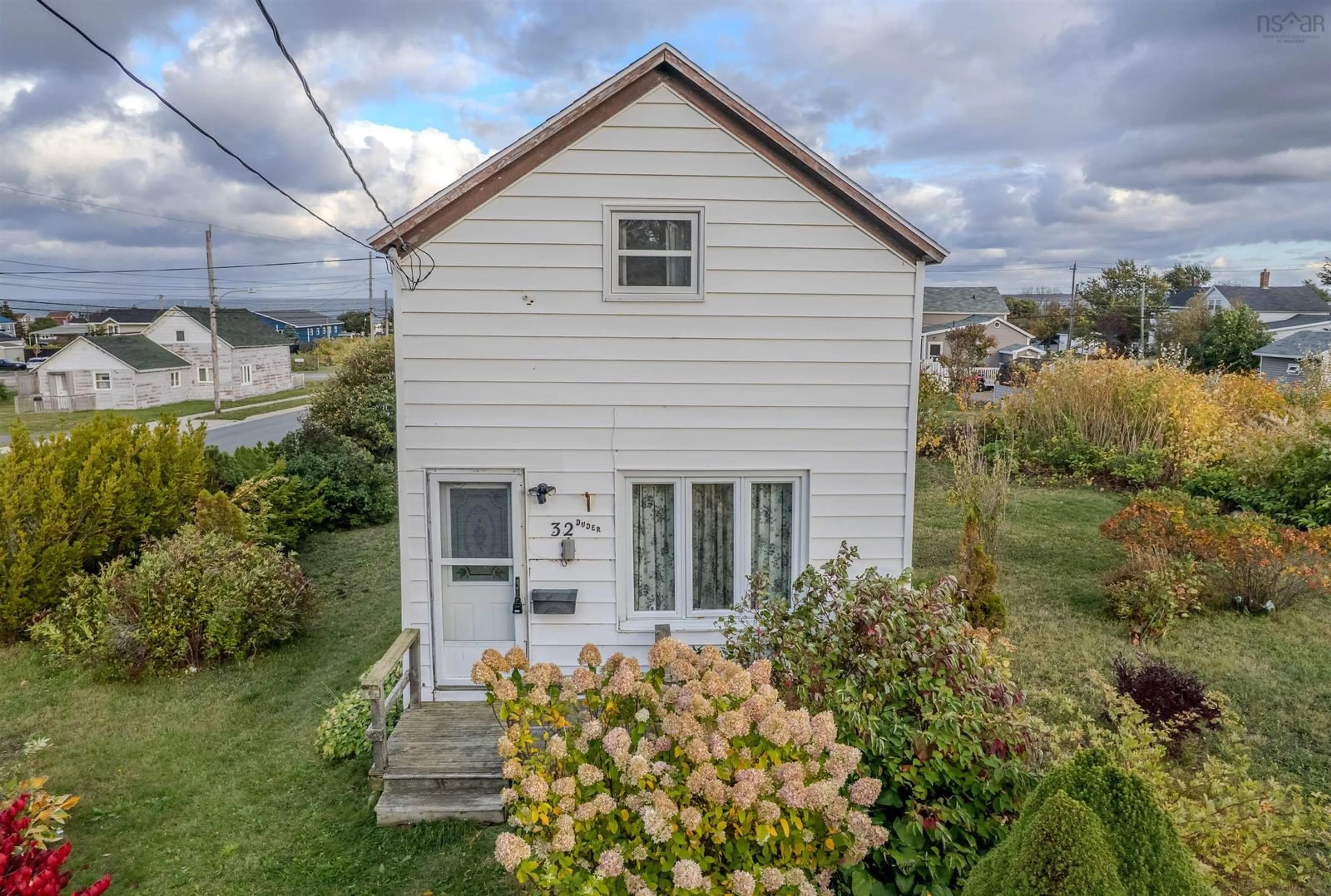 A pic from outside/outdoor area/front of a property/back of a property/a pic from drone, street for 32 Arthur St, Glace Bay Nova Scotia B1A 3Y4