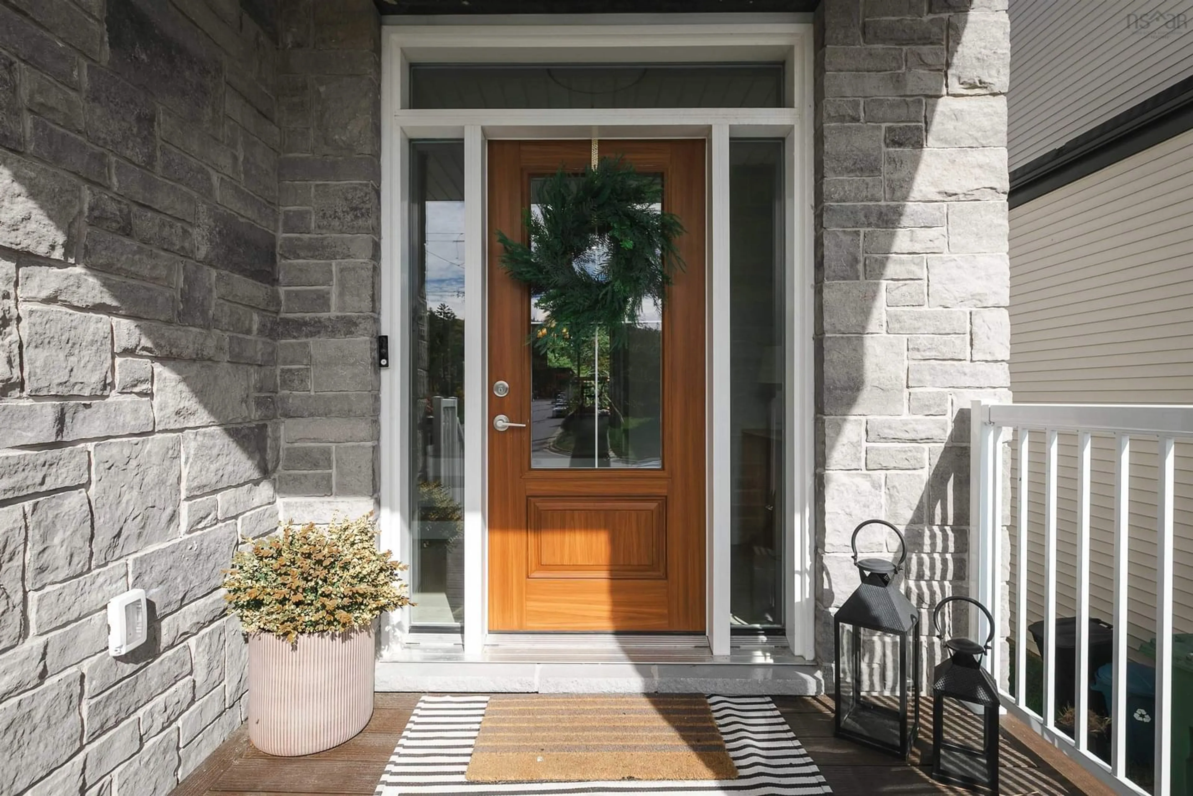 Indoor entryway for 61 Puncheon Way, Bedford Nova Scotia B4B 2L1