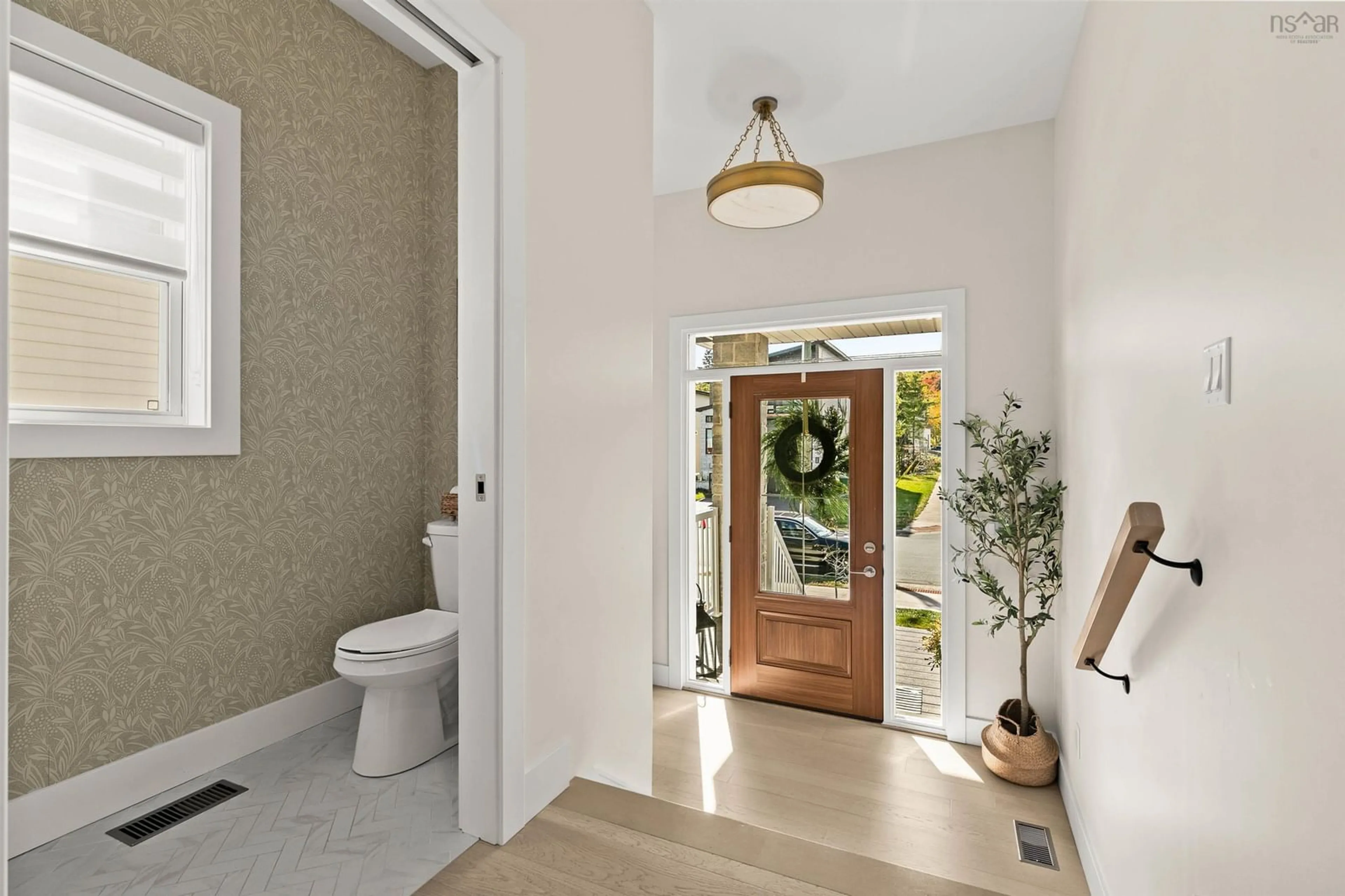 Indoor entryway for 61 Puncheon Way, Bedford Nova Scotia B4B 2L1