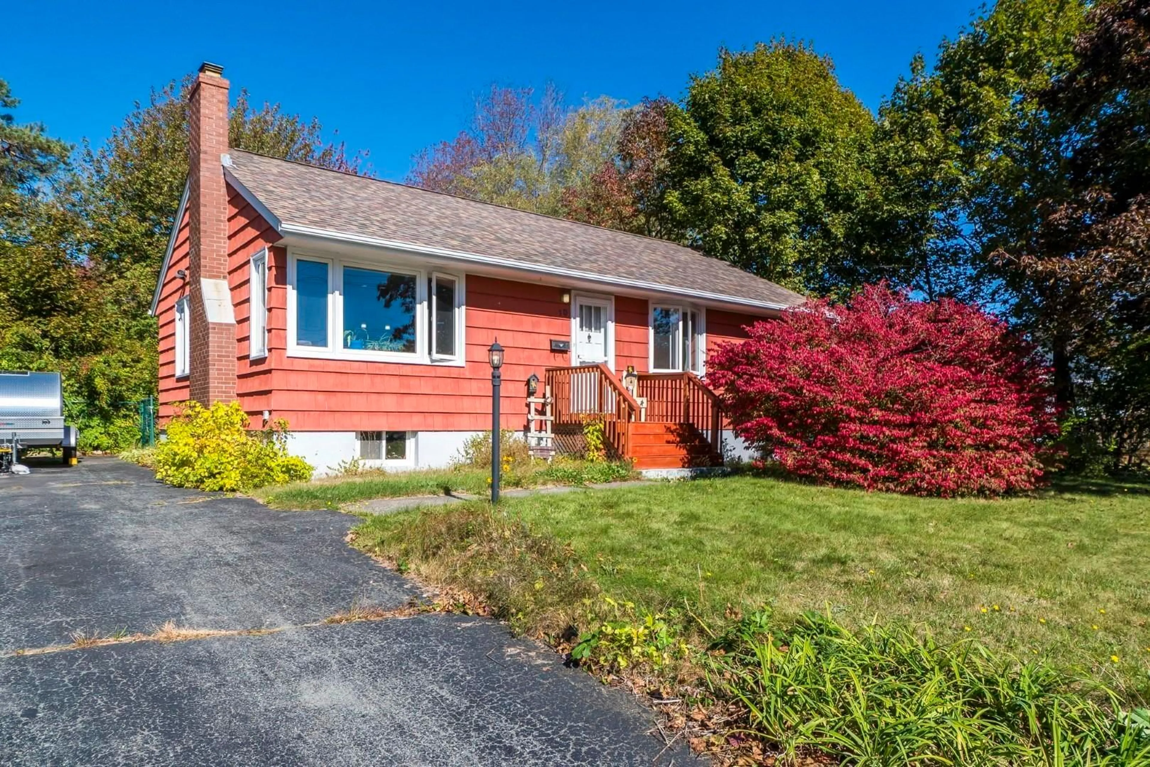 Home with vinyl exterior material, street for 10 Ellenvale Ave, Dartmouth Nova Scotia B2W 2W3