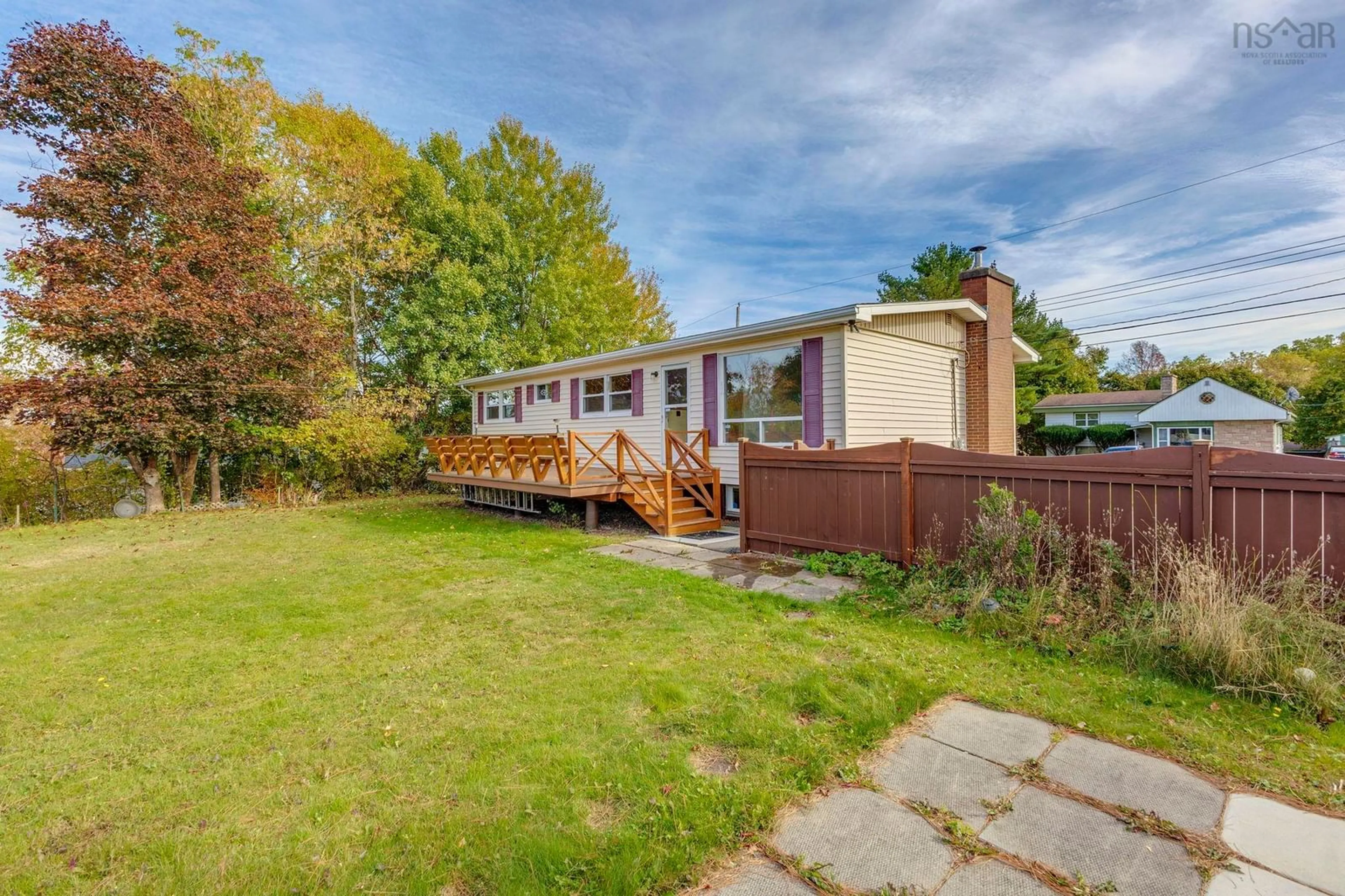A pic from outside/outdoor area/front of a property/back of a property/a pic from drone, street for 389 Birch St, New Glasgow Nova Scotia B2H 1X8