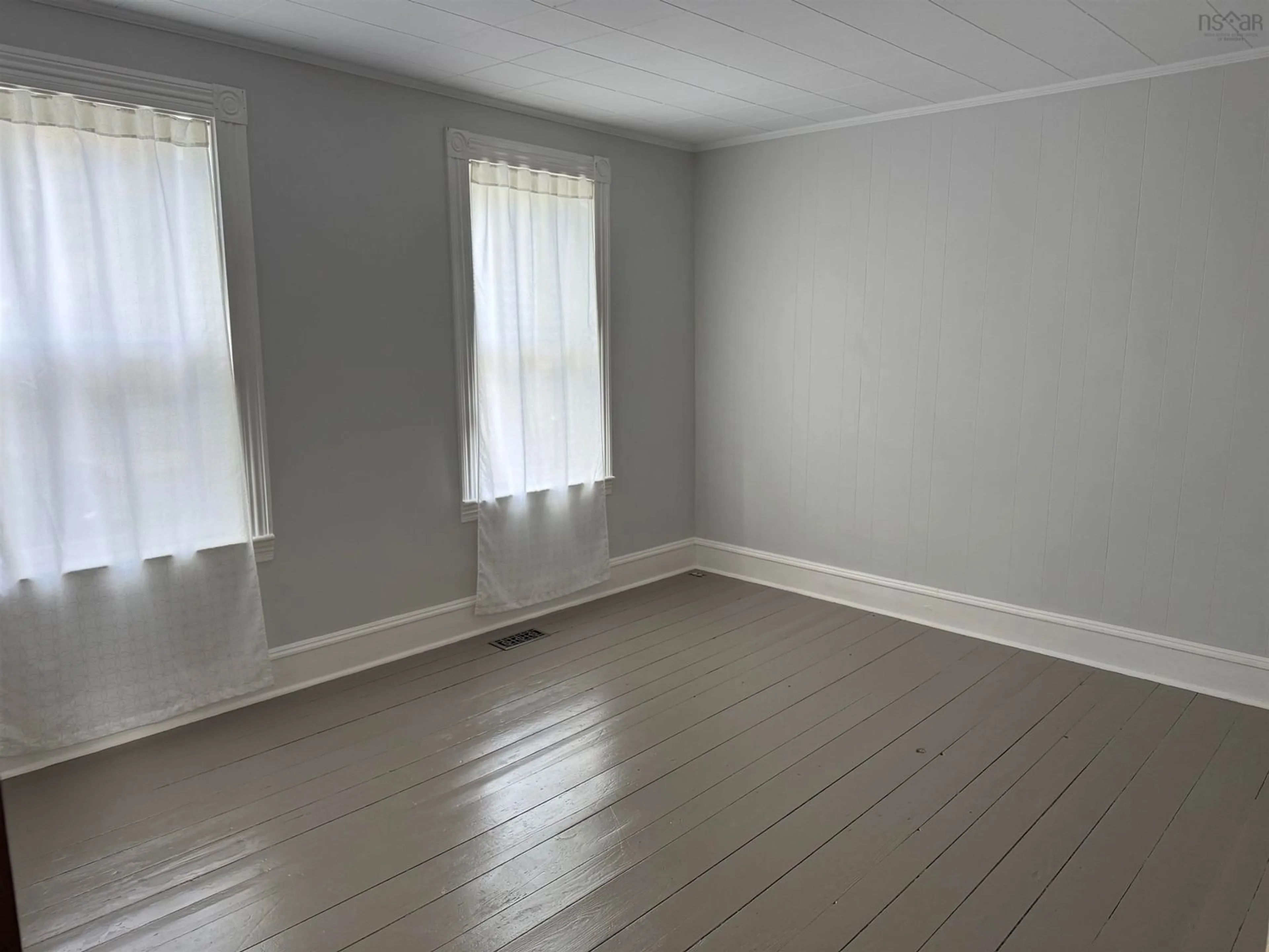 A pic of a room for 364 Washington St, New Glasgow Nova Scotia B2H 3M1