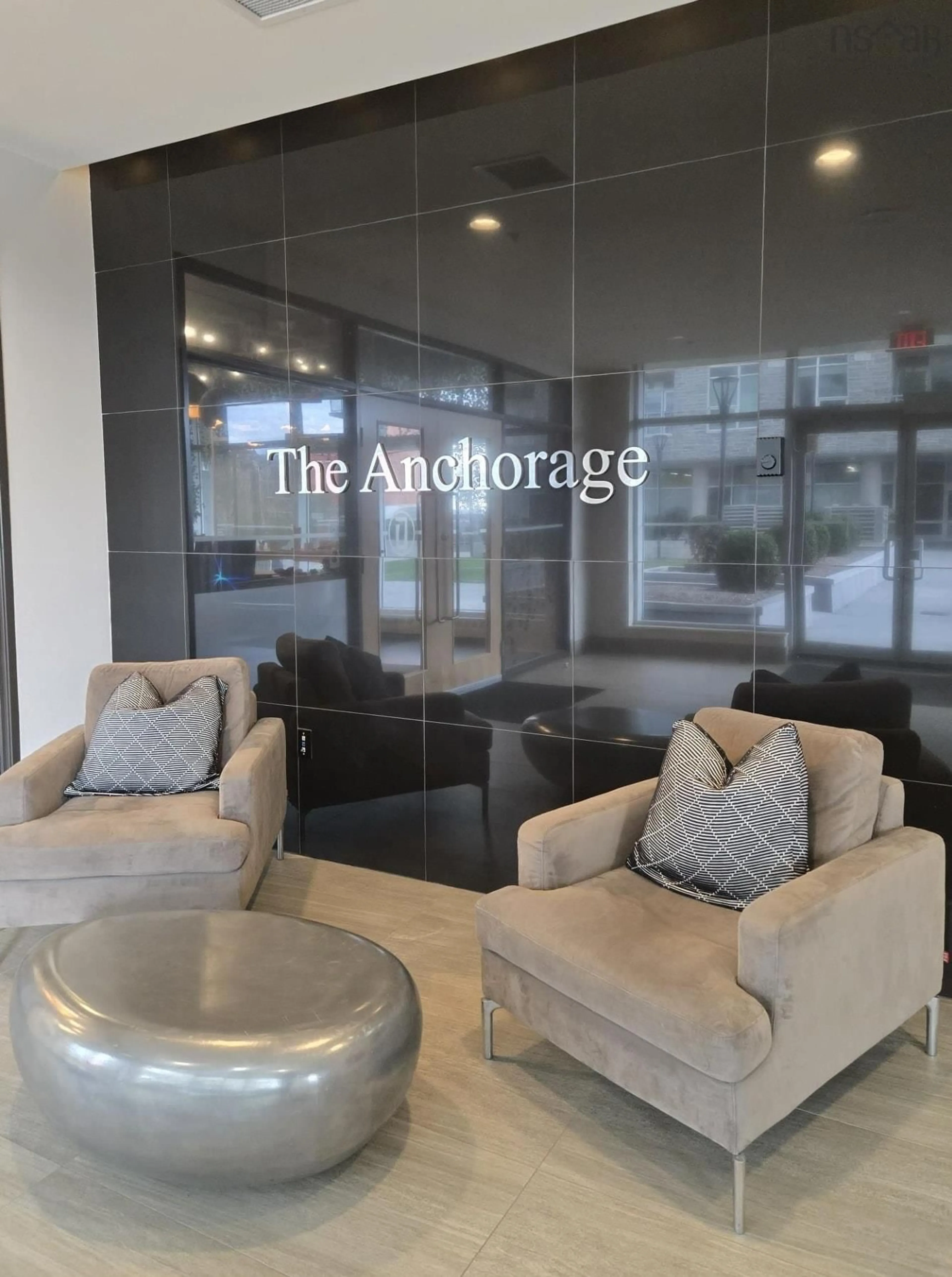 Indoor foyer for 15 Kings Wharf Pl #504, Dartmouth Nova Scotia B2Y 0C2