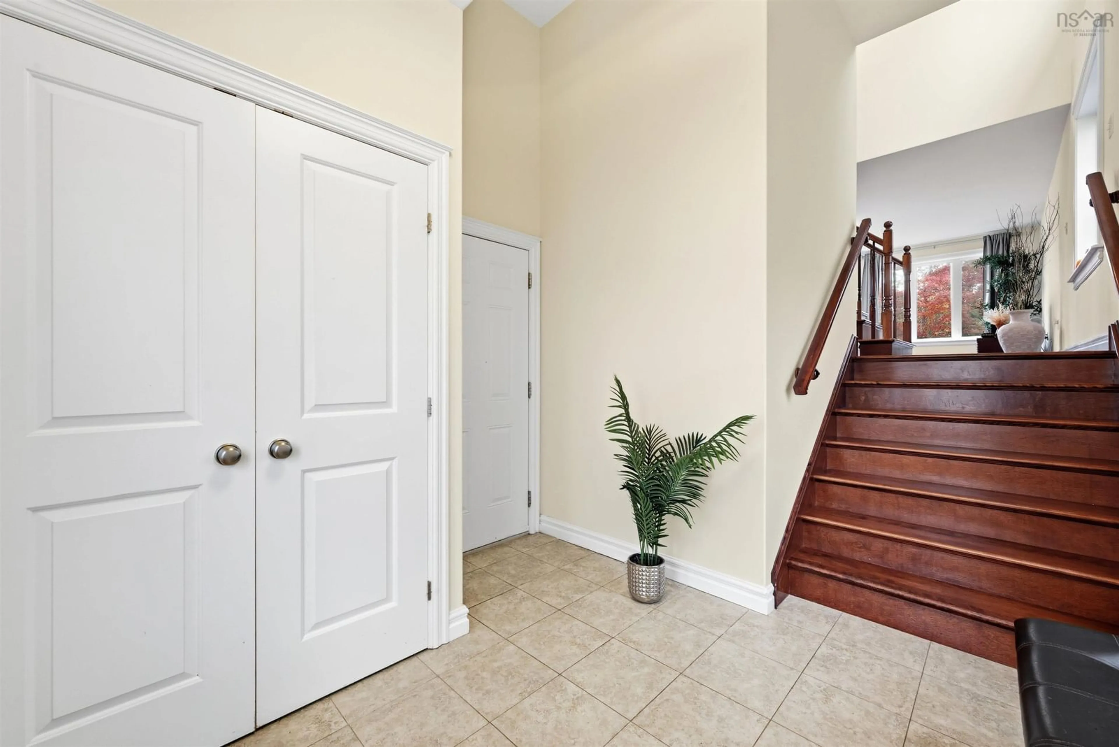 Indoor entryway for 122 Windridge Lane, Bedford South Nova Scotia B4A 0G2