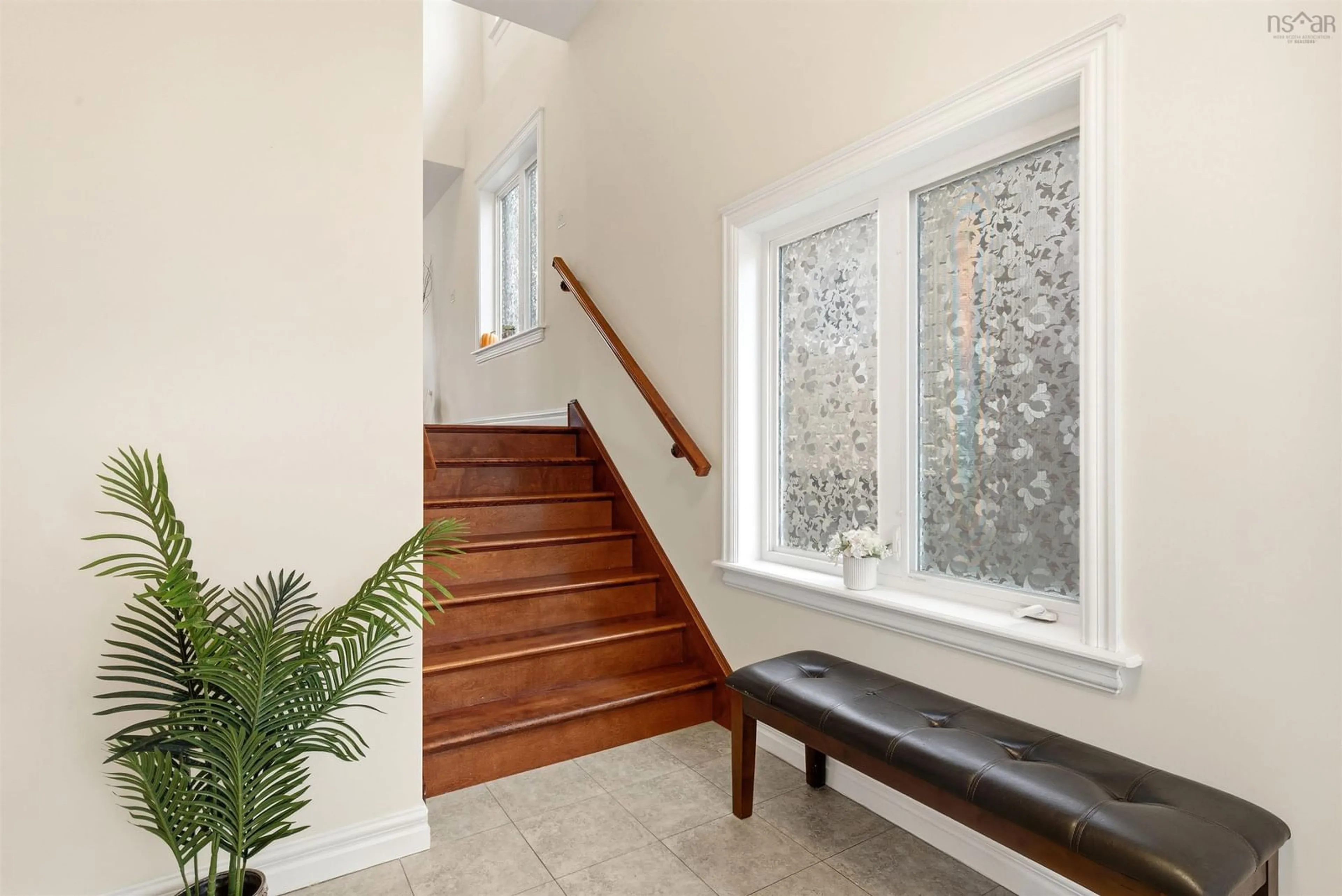 Indoor entryway for 122 Windridge Lane, Bedford South Nova Scotia B4A 0G2