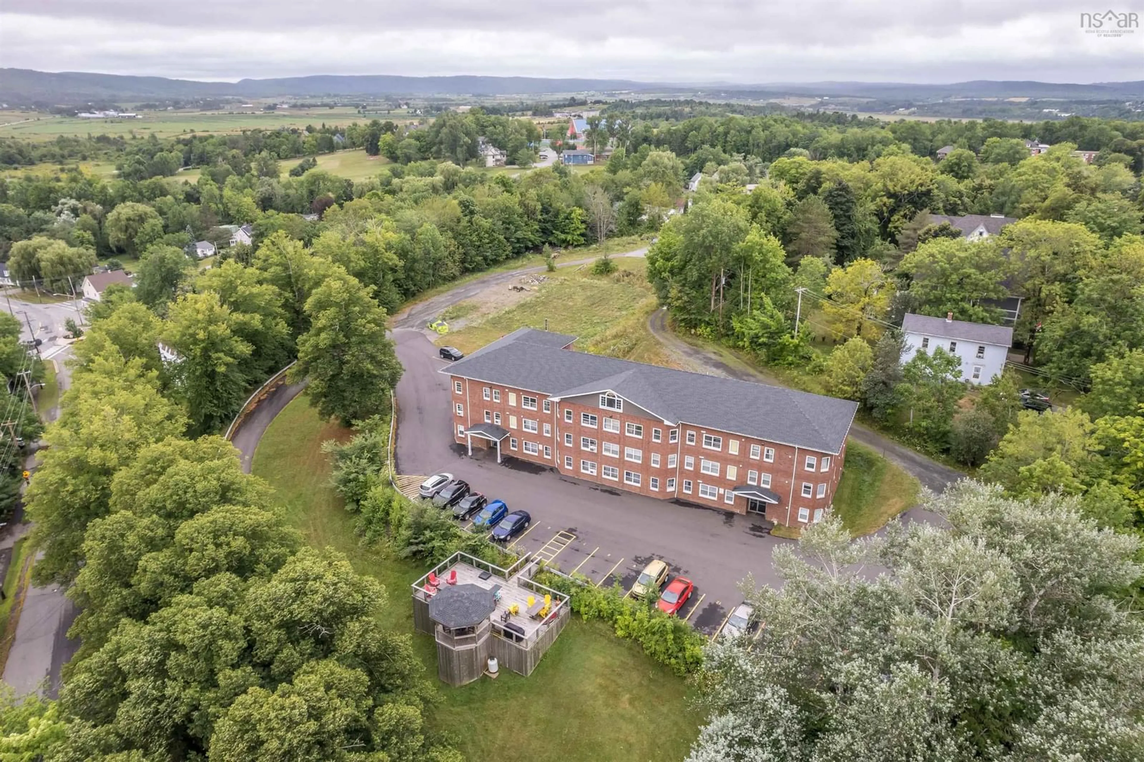A pic from outside/outdoor area/front of a property/back of a property/a pic from drone, building for 790 King St, Windsor Nova Scotia B0N 2T0