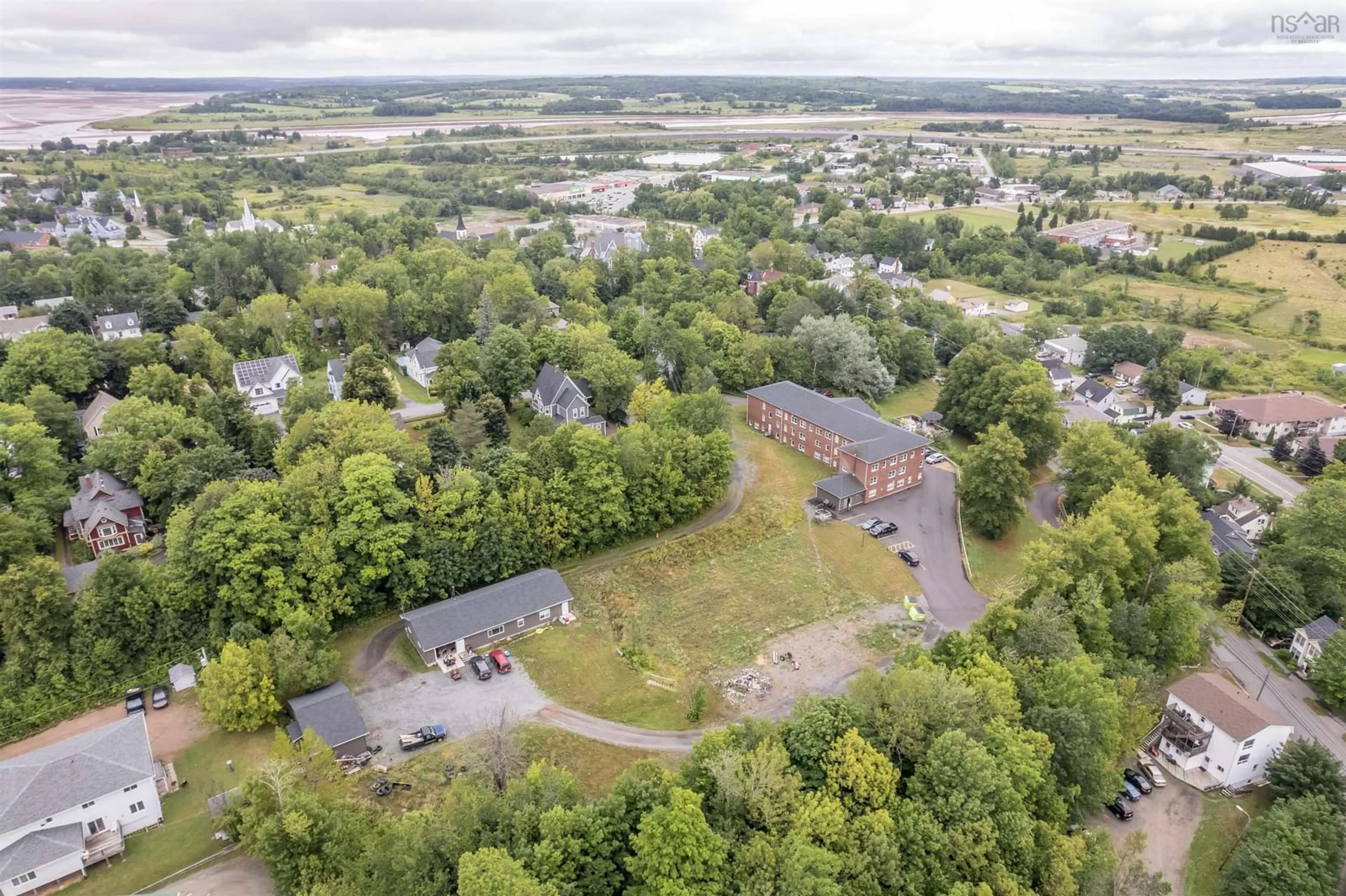 A pic from outside/outdoor area/front of a property/back of a property/a pic from drone, unknown for 790 King St, Windsor Nova Scotia B0N 2T0