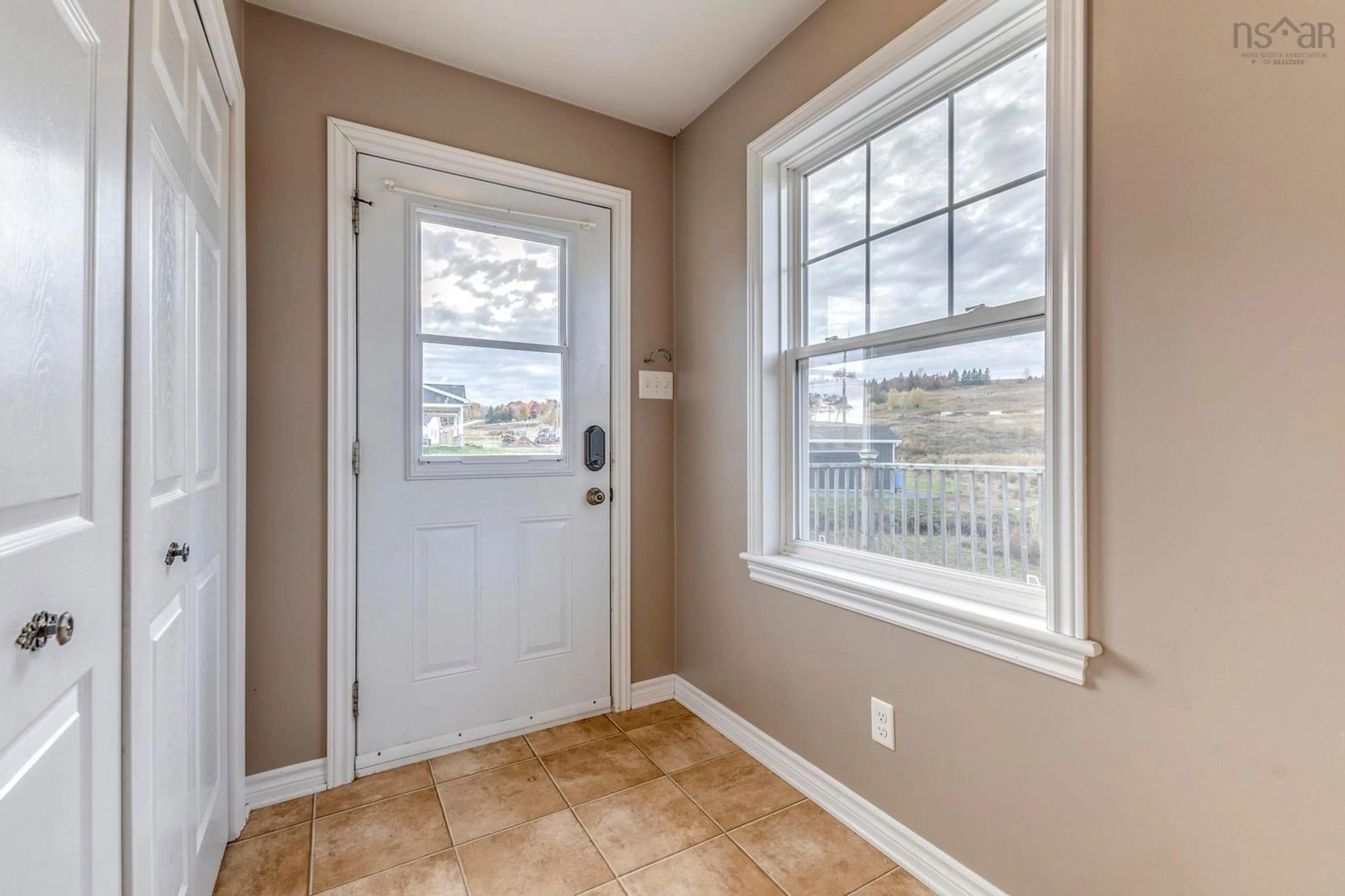 Indoor entryway for 228 Greenhill Rd, Alma Nova Scotia B0K 2A0