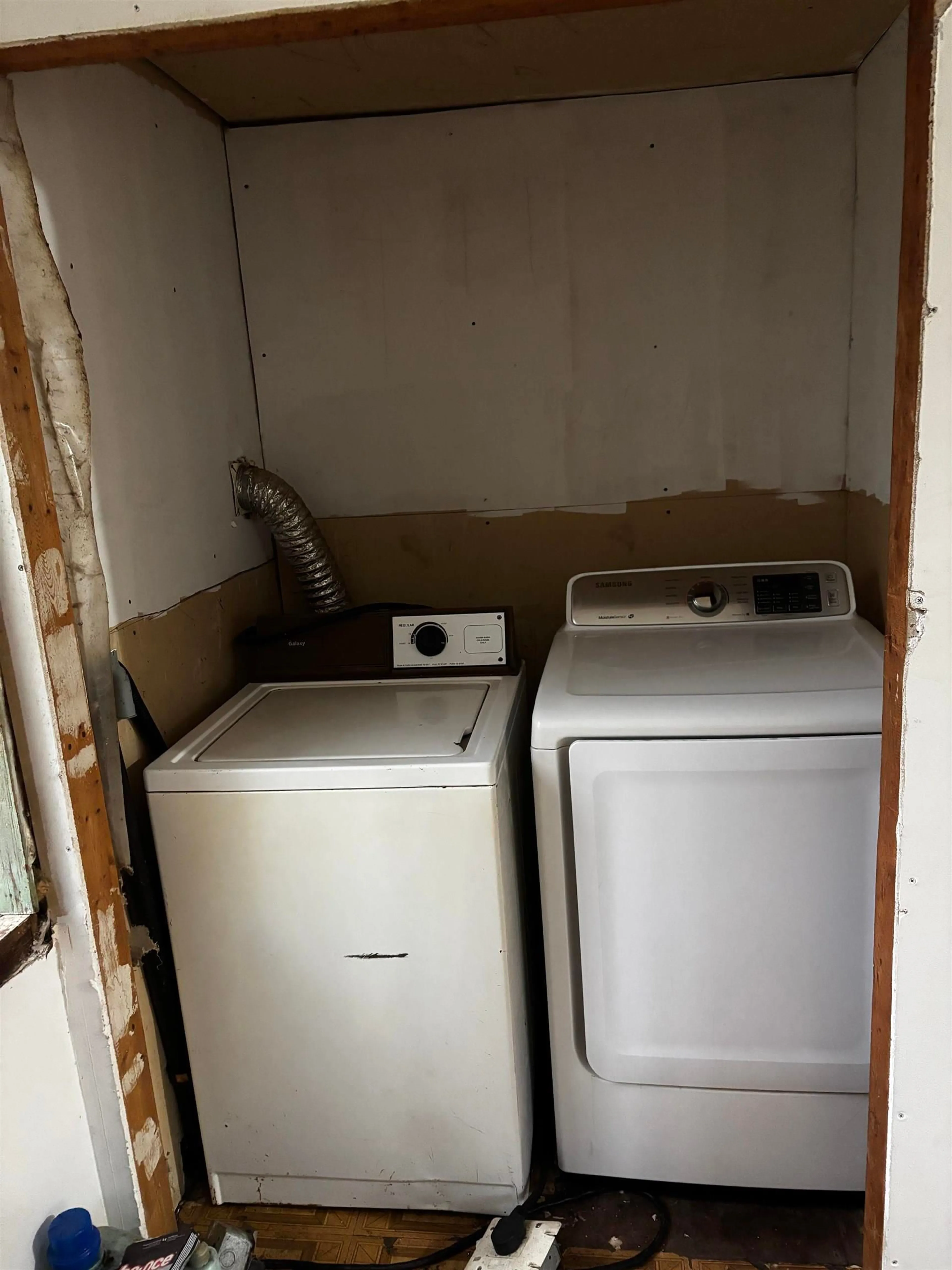 Laundry room for 149 Long Beach Rd, West Glenmont Nova Scotia B0P 1H0