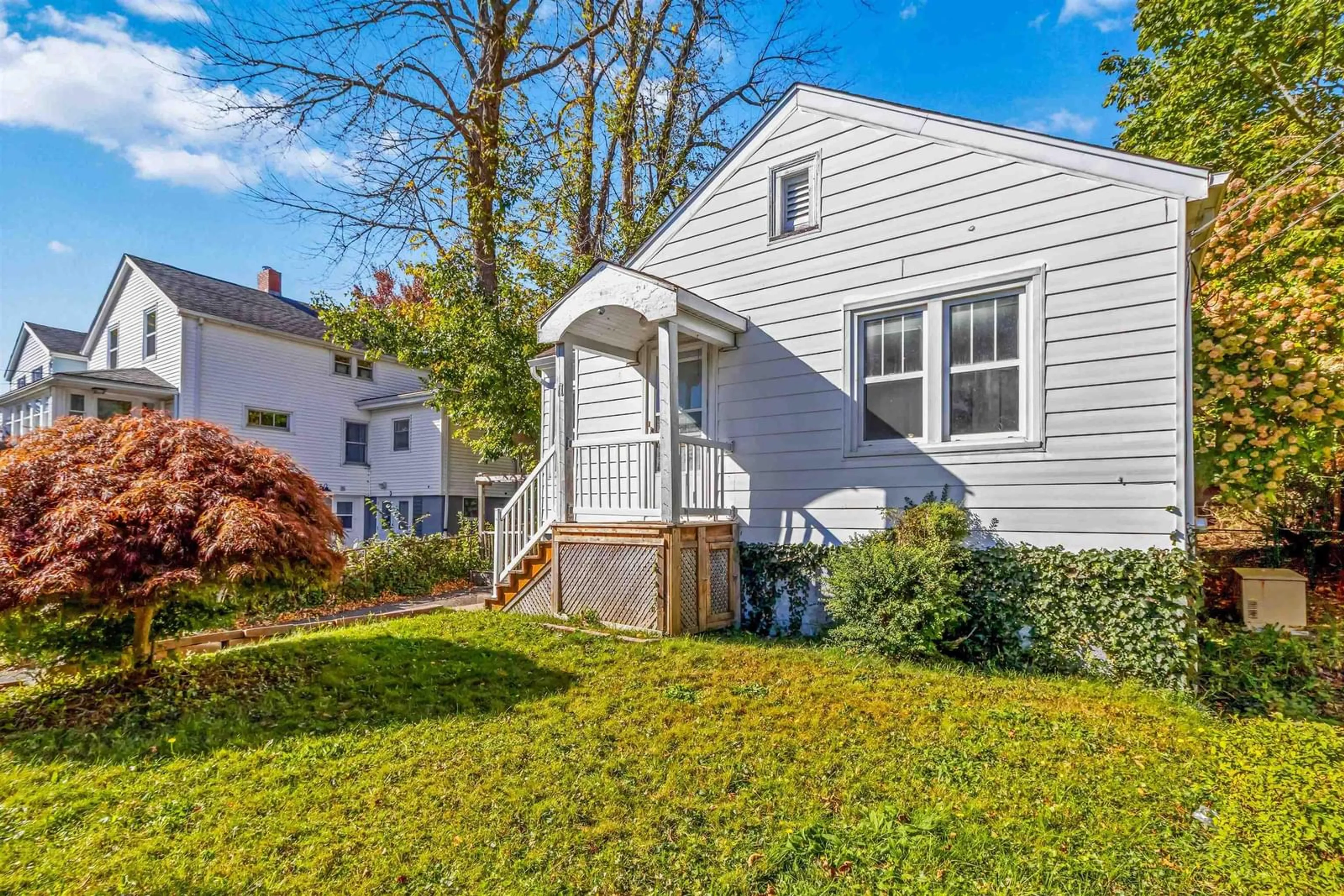 Home with vinyl exterior material, street for 11 Ashdale Ave, Halifax Nova Scotia B3N 2C7