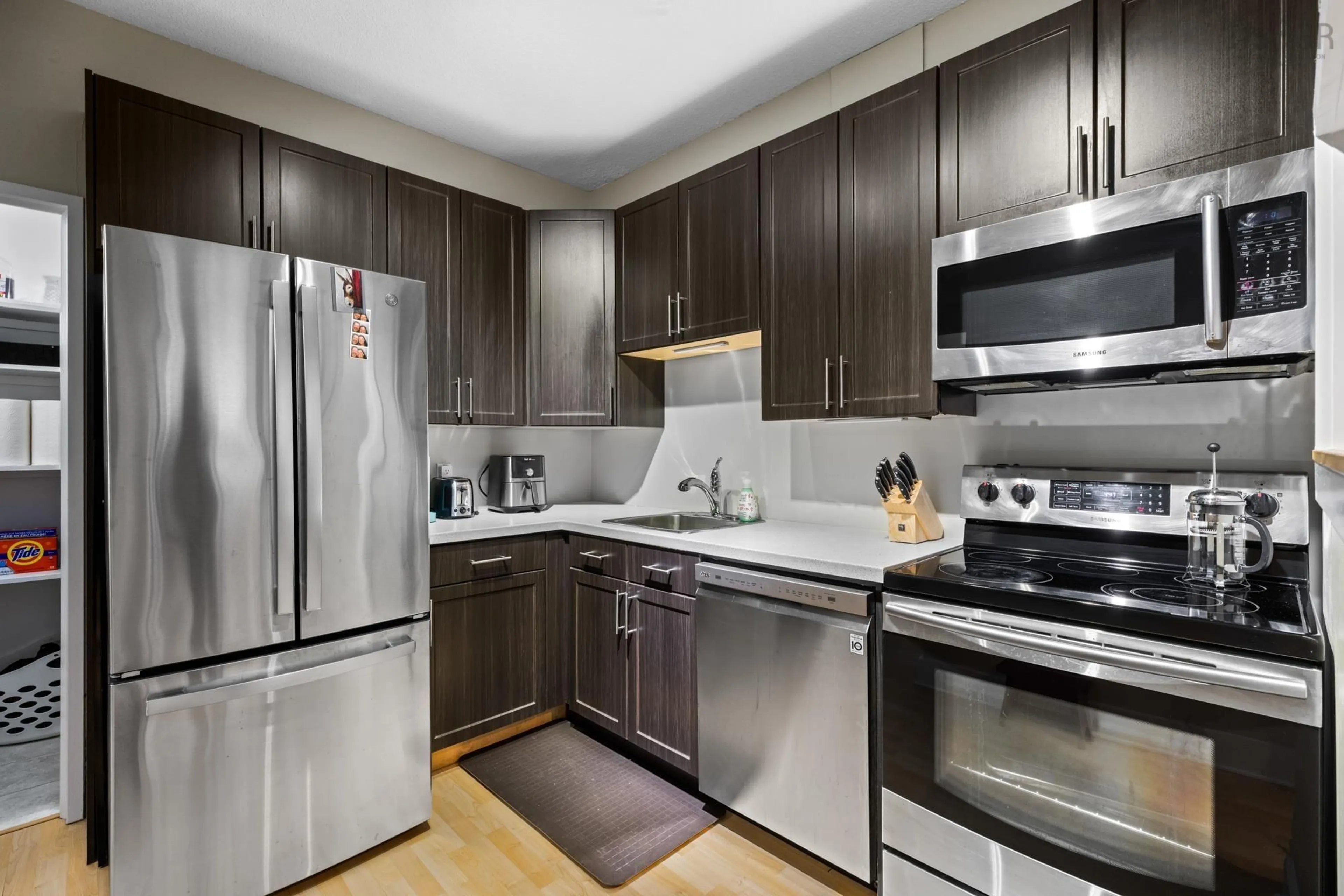 Standard kitchen, unknown for 6369 Coburg Rd #301, Halifax Nova Scotia B3H 4J7