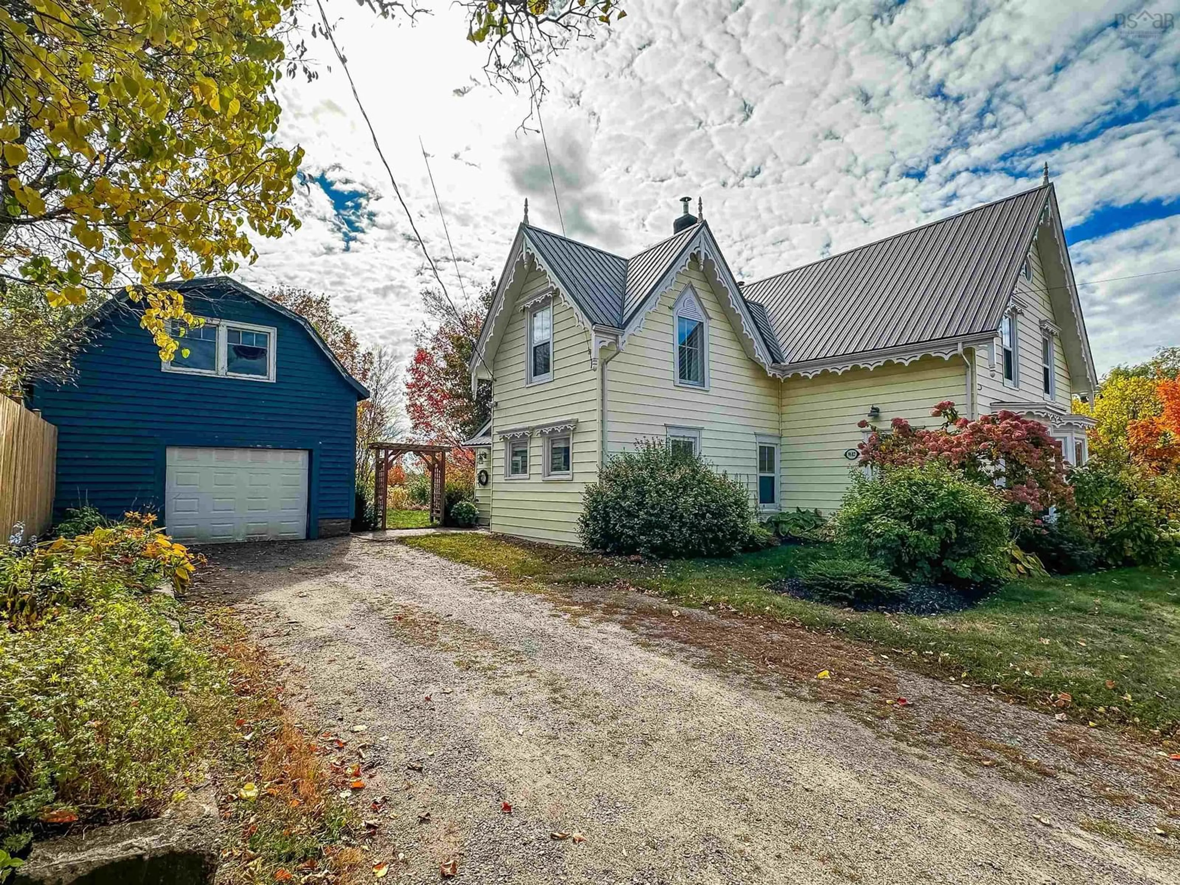 A pic from outside/outdoor area/front of a property/back of a property/a pic from drone, street for 9682 Highway 221, Canning Nova Scotia B0P 1H0