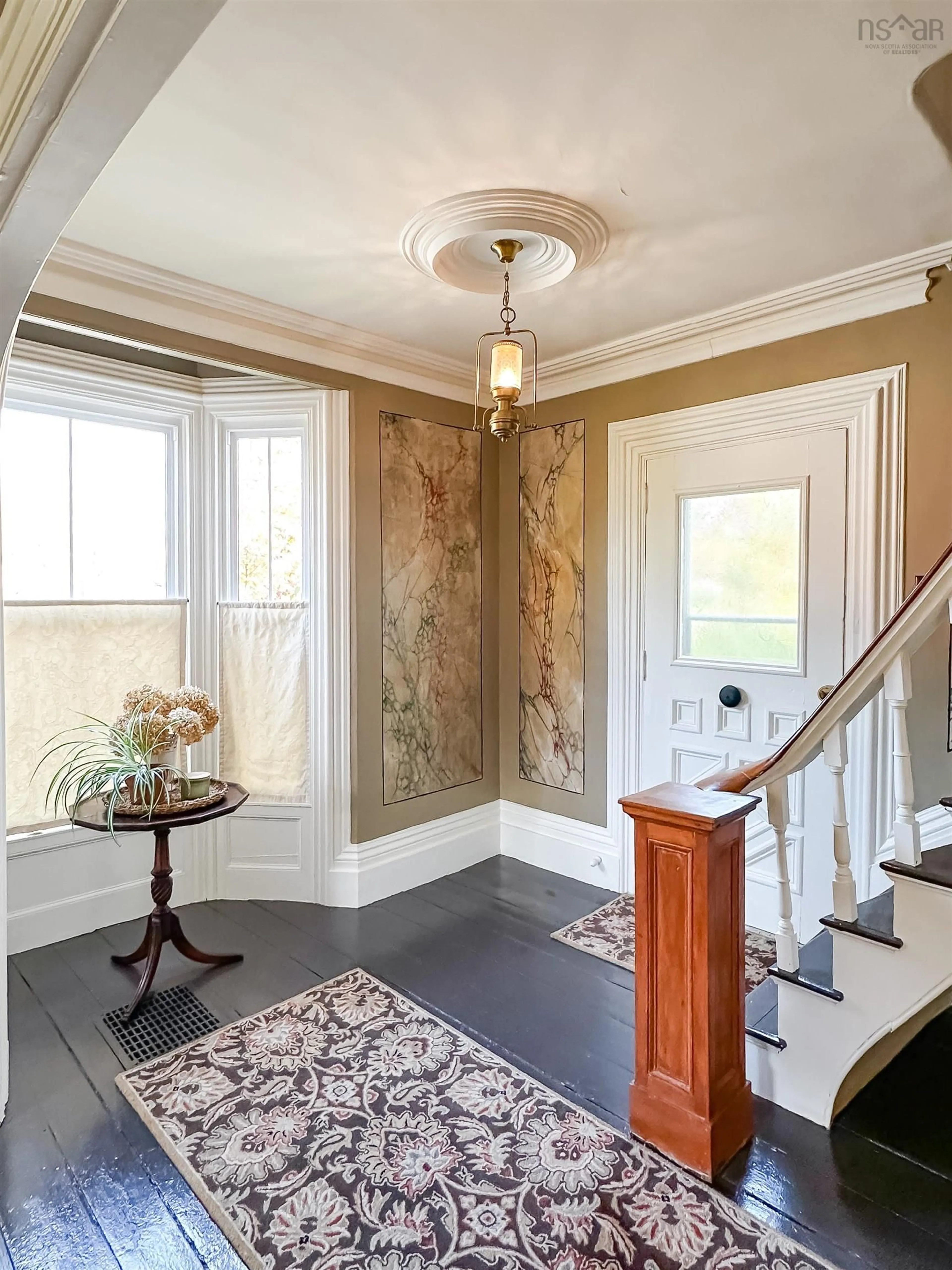 Indoor entryway for 9682 Highway 221, Canning Nova Scotia B0P 1H0
