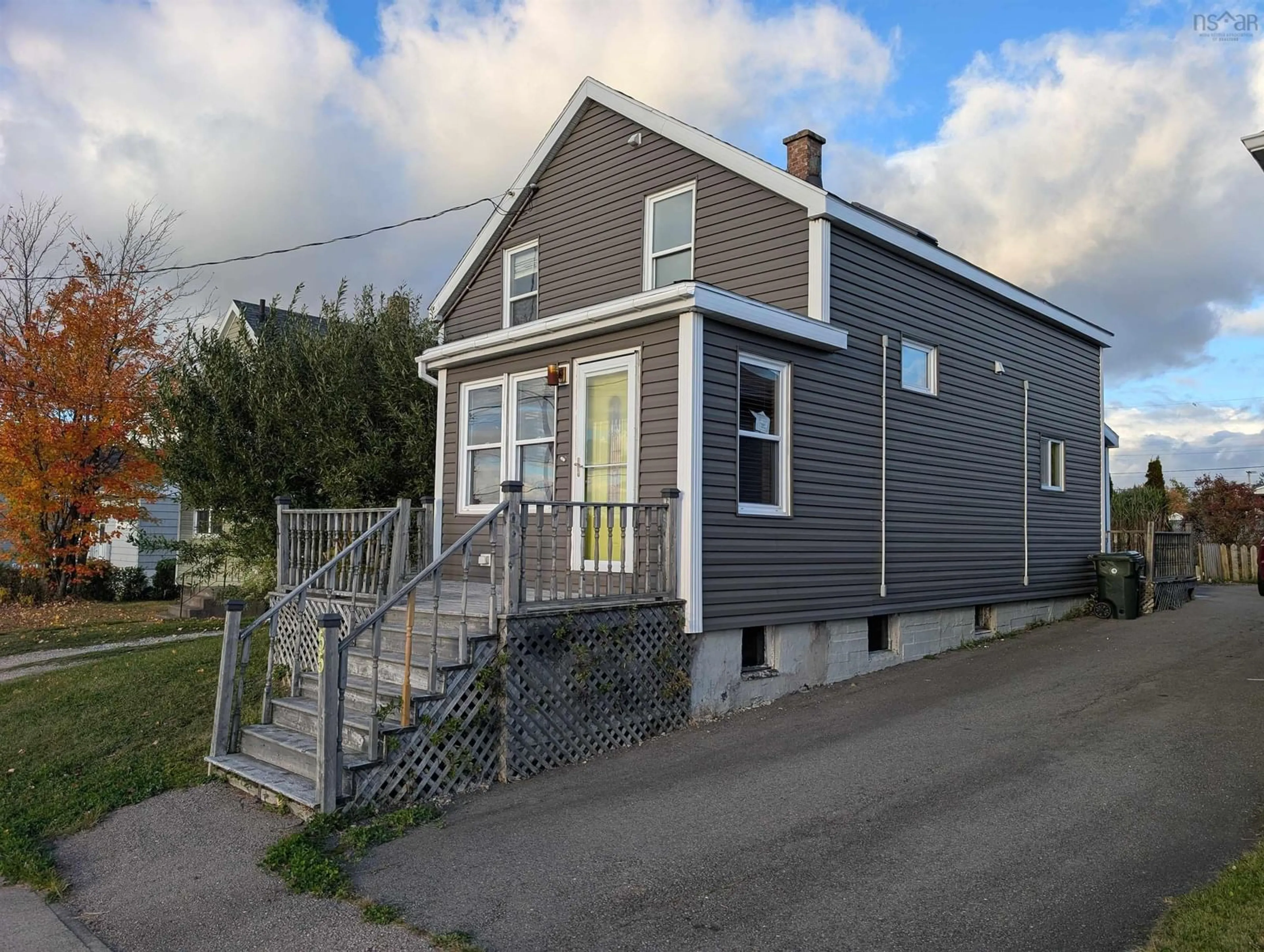 Unknown for 55 Willow St, Sydney Nova Scotia B1P 3A2