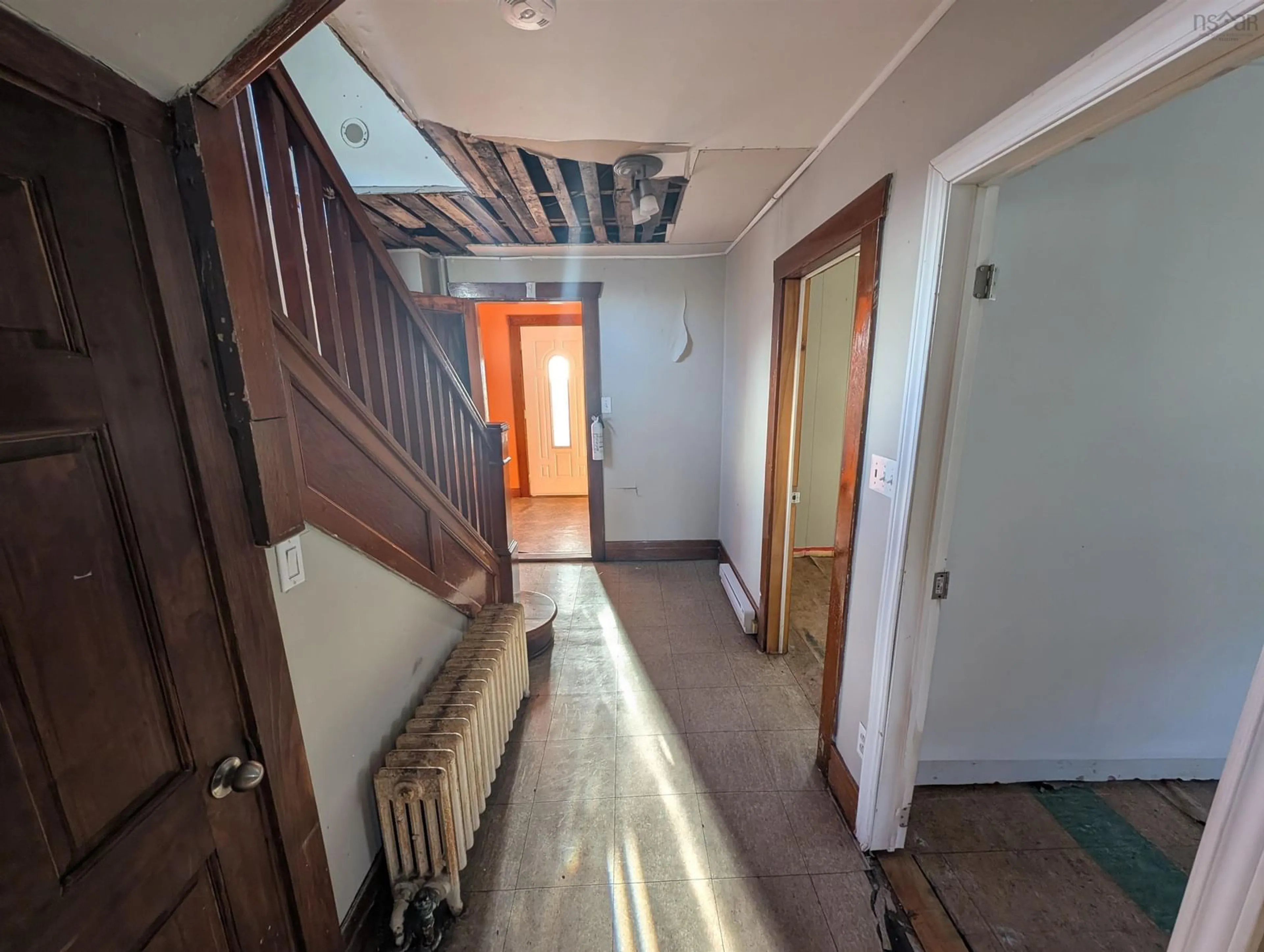 Indoor foyer for 55 Willow St, Sydney Nova Scotia B1P 3A2