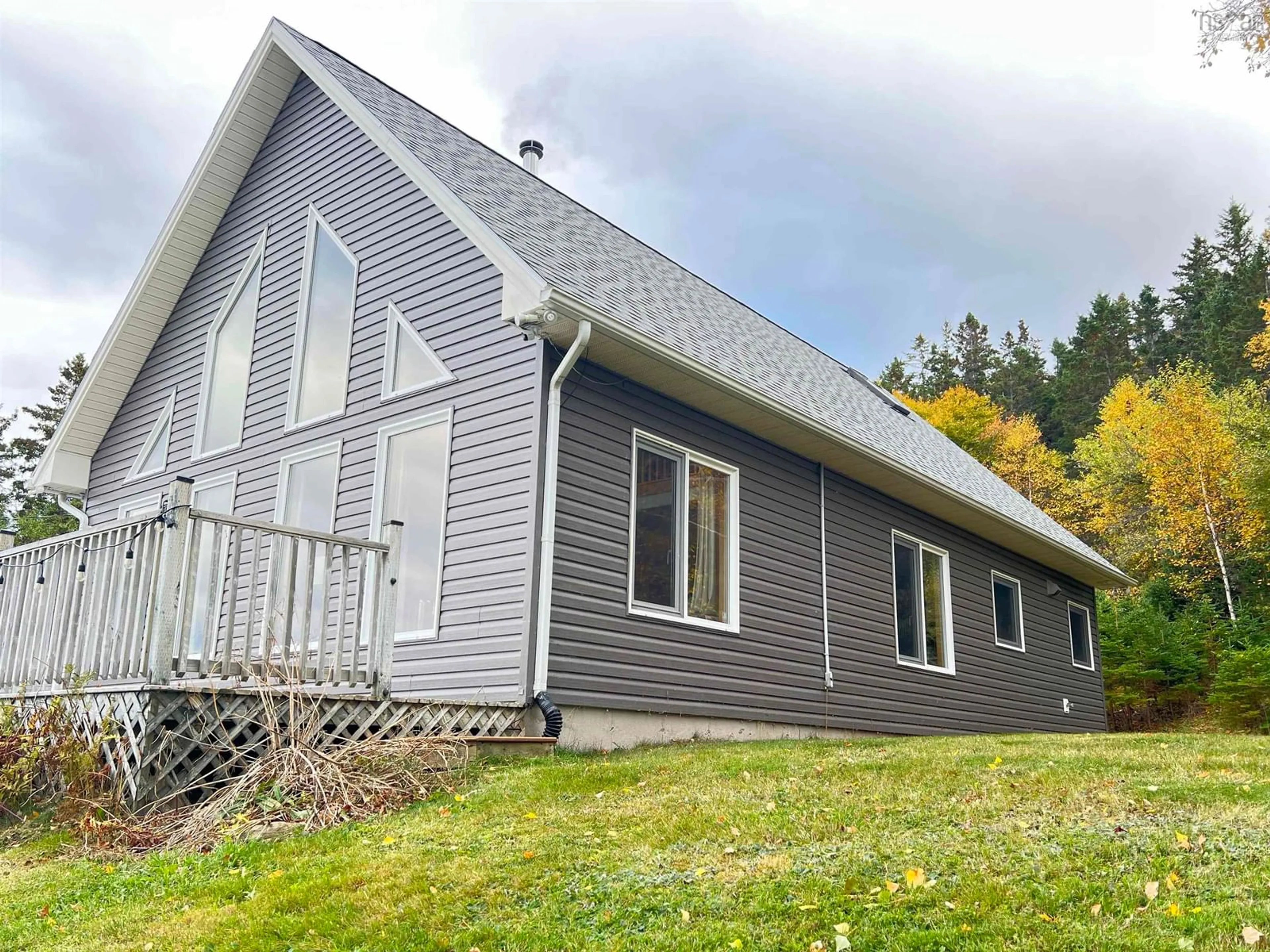 Home with vinyl exterior material, building for 366 Lakeshore Dr, Irish Cove Nova Scotia B0E 3B0
