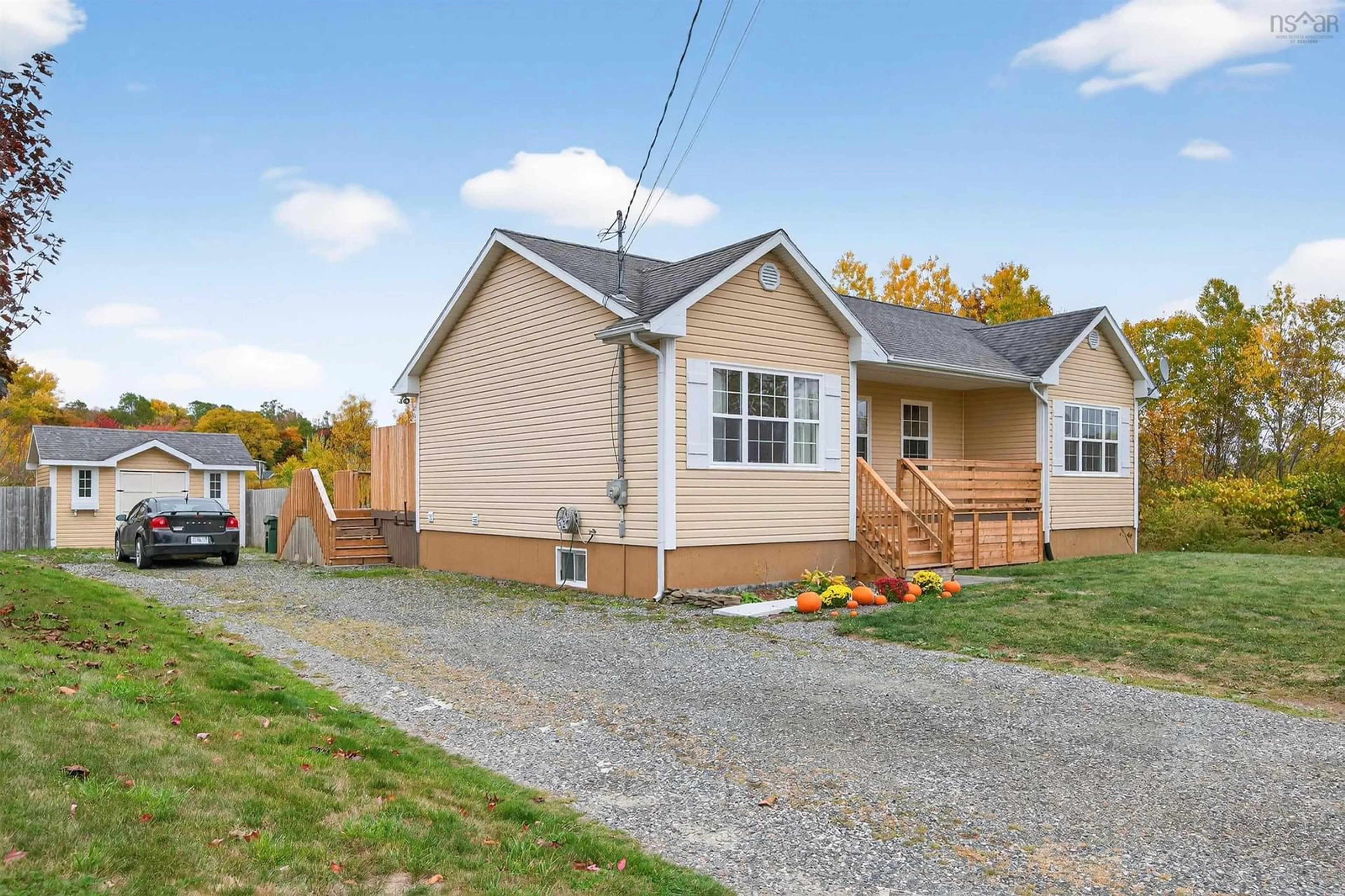 Home with vinyl exterior material, street for 123 Barrington, Sydney Mines Nova Scotia B1V 1R1